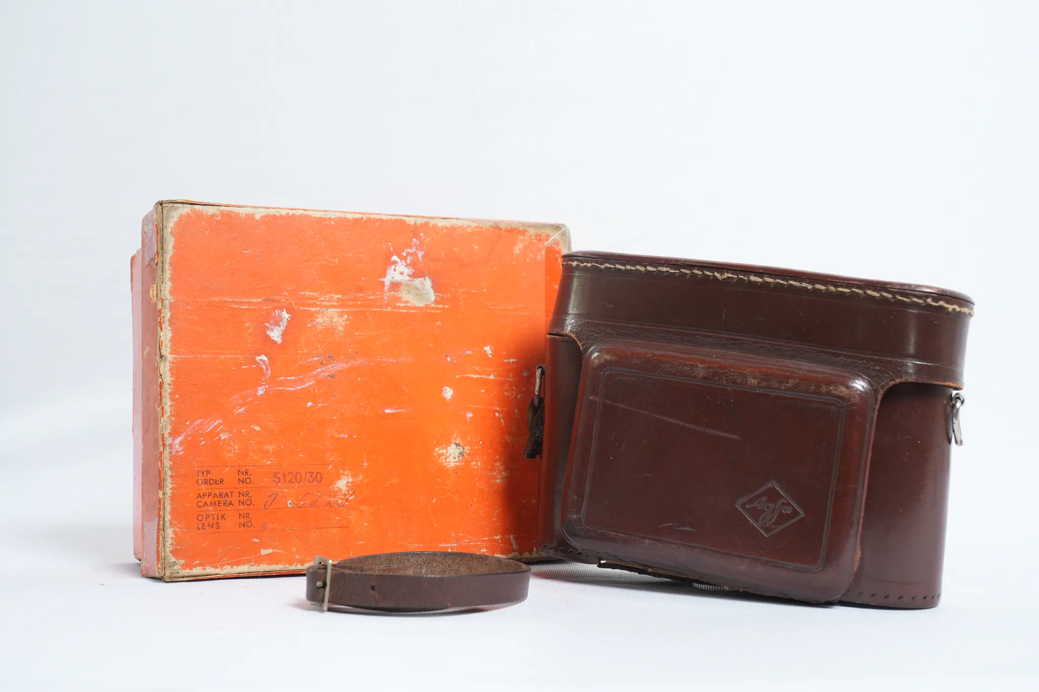 Agfa Isolette 1 Vintage Folding Camera — Agfa AG: a tangible chapter of the analog era.