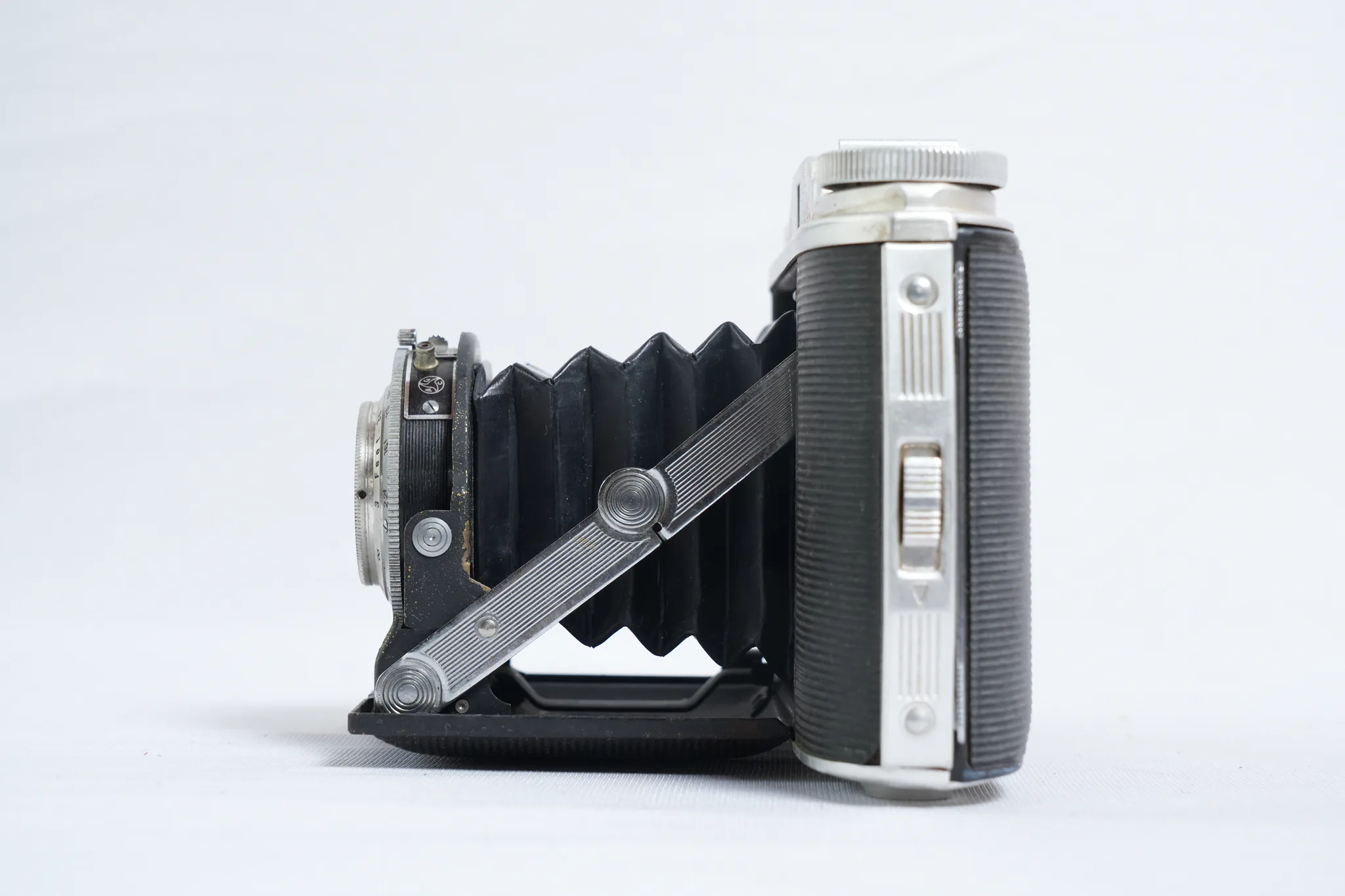 Agfa Isolette 1 Vintage Folding Camera — photograph