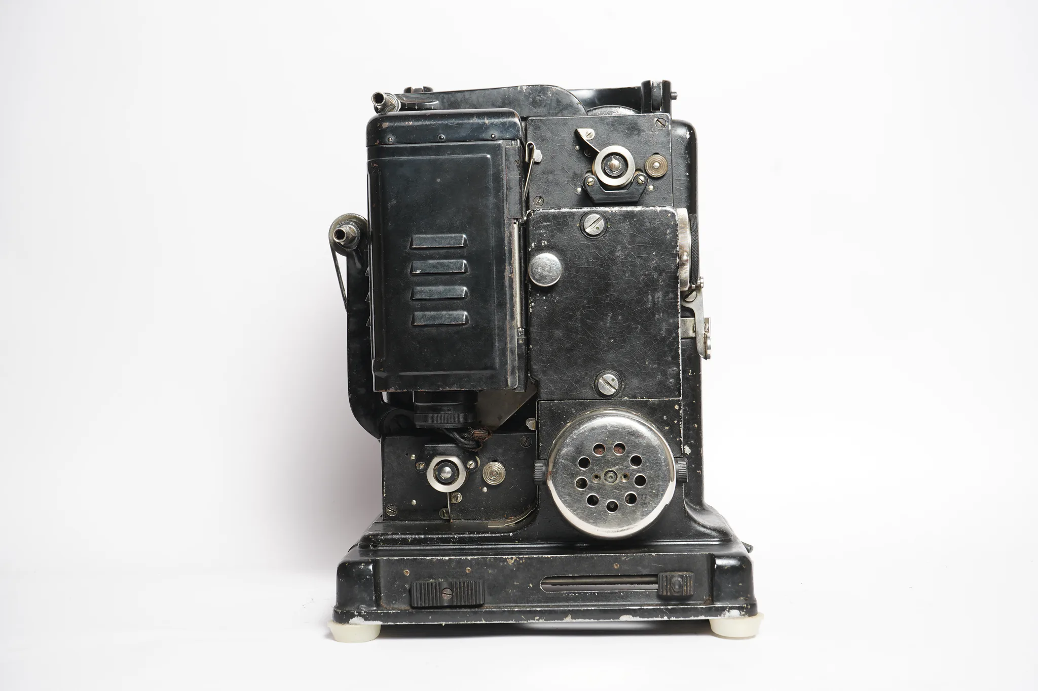 Agfa Movector 16 A.S. 16mm Projector — photograph