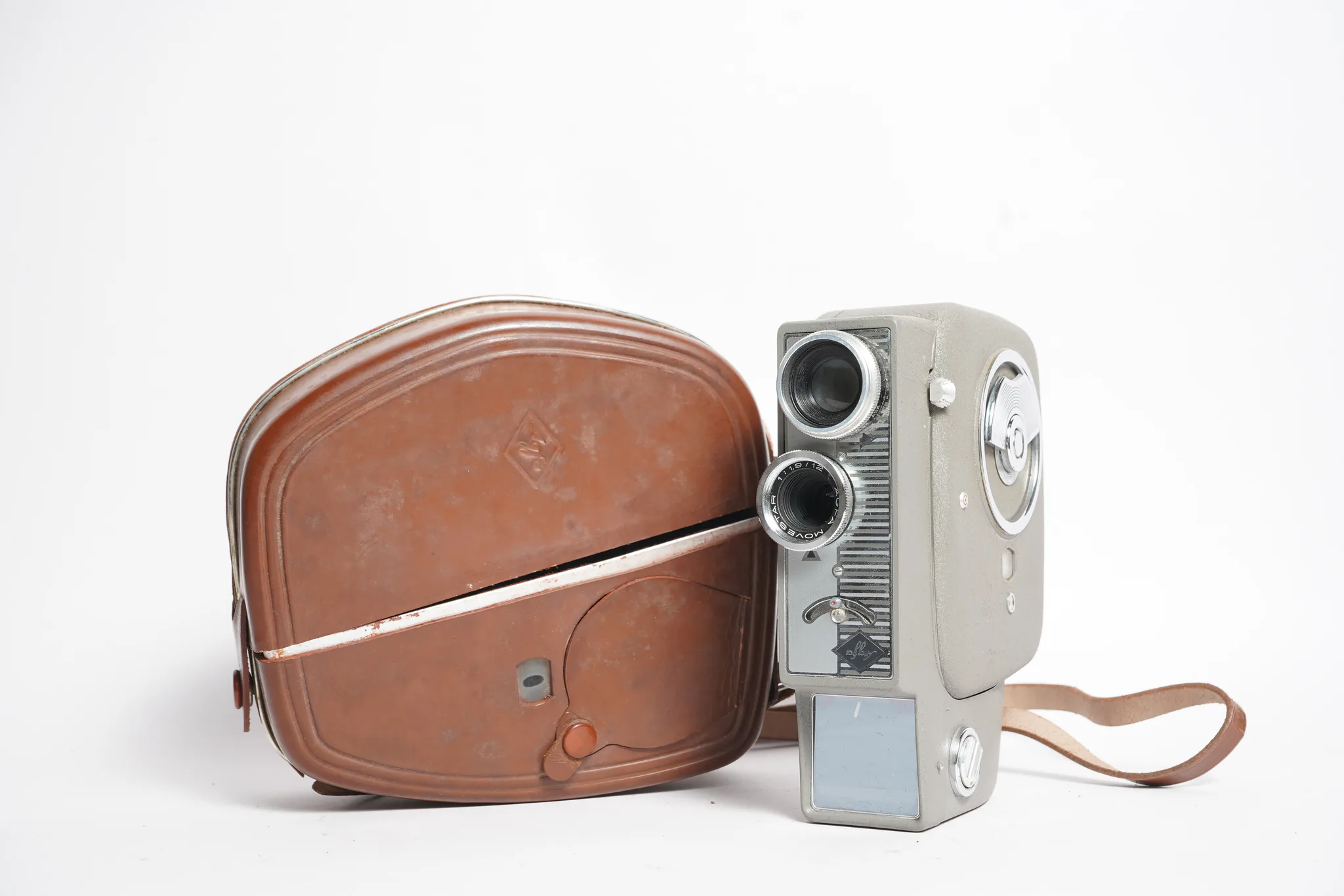 Agfa Movex 88 8mm Cine Camera — Agfa Camera-Werk: a tangible chapter of the analog era.