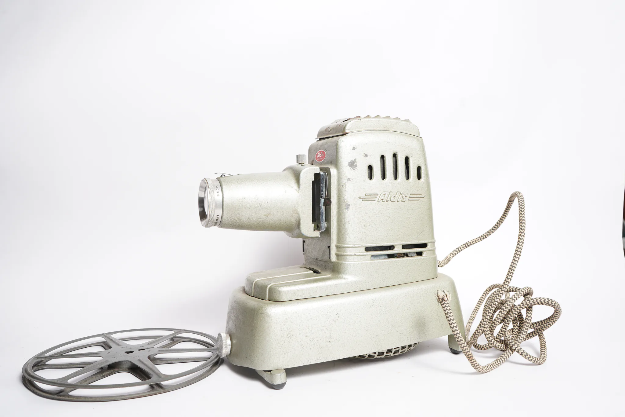 Aldis 303 Aspheric Slide Projector — photograph