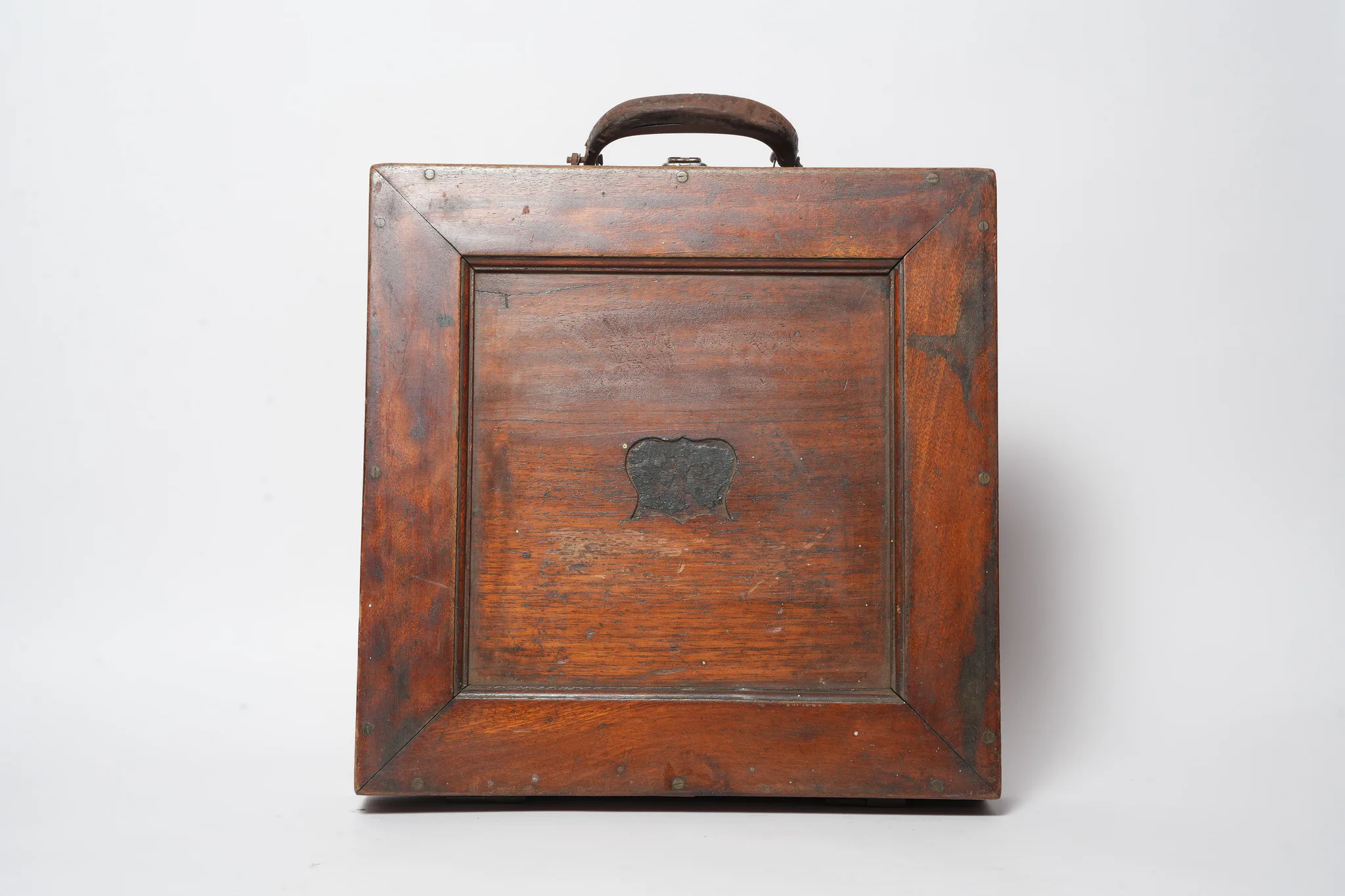 Antique Optician's Trial Lens Set in Timber Case — photograph 1