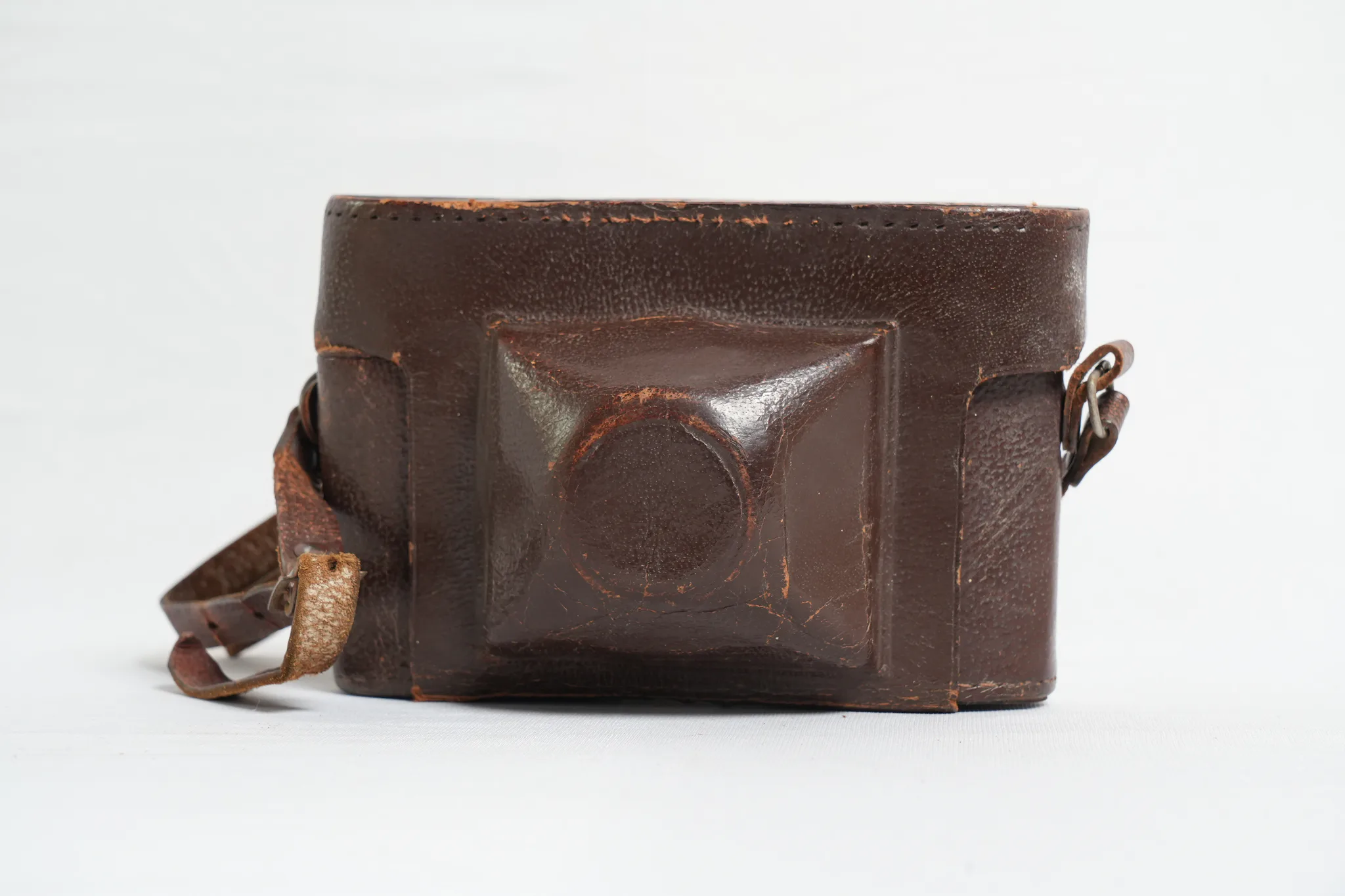 Braun Paxina Vario Vintage Viewfinder Camera — photograph