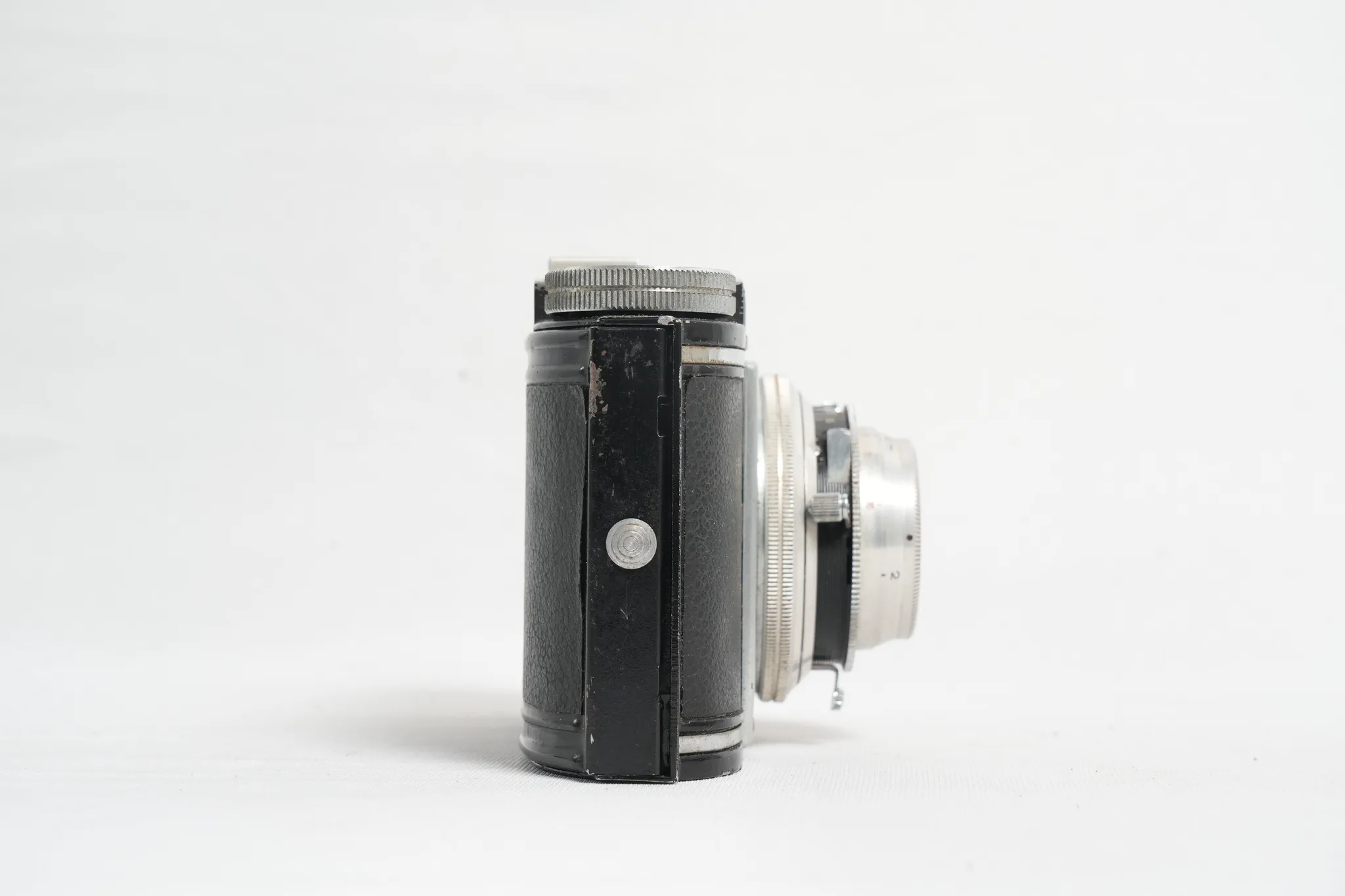 Braun Paxina Vario Vintage Viewfinder Camera — photograph