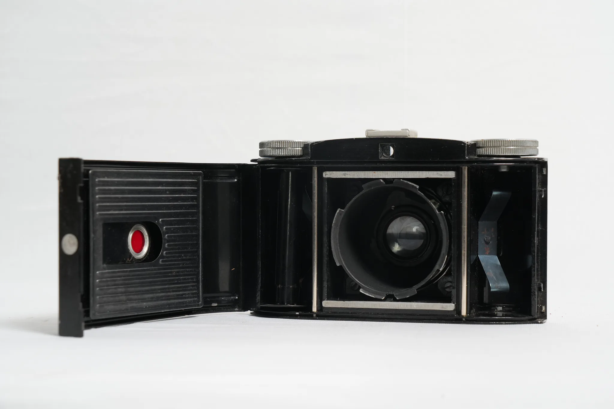 Braun Paxina Vario Vintage Viewfinder Camera — photograph
