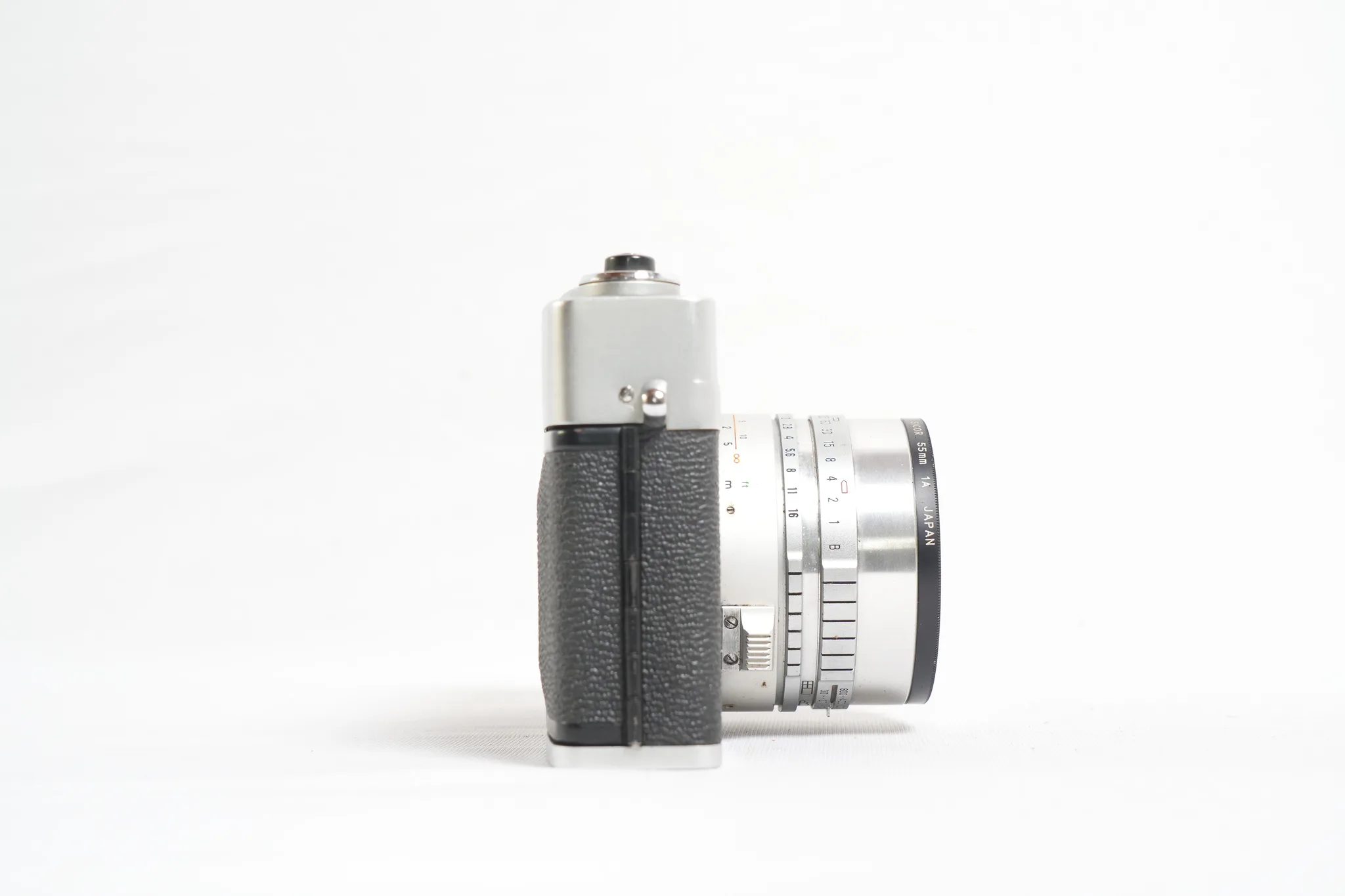 Canon QL Vintage Rangefinder Camera — photograph