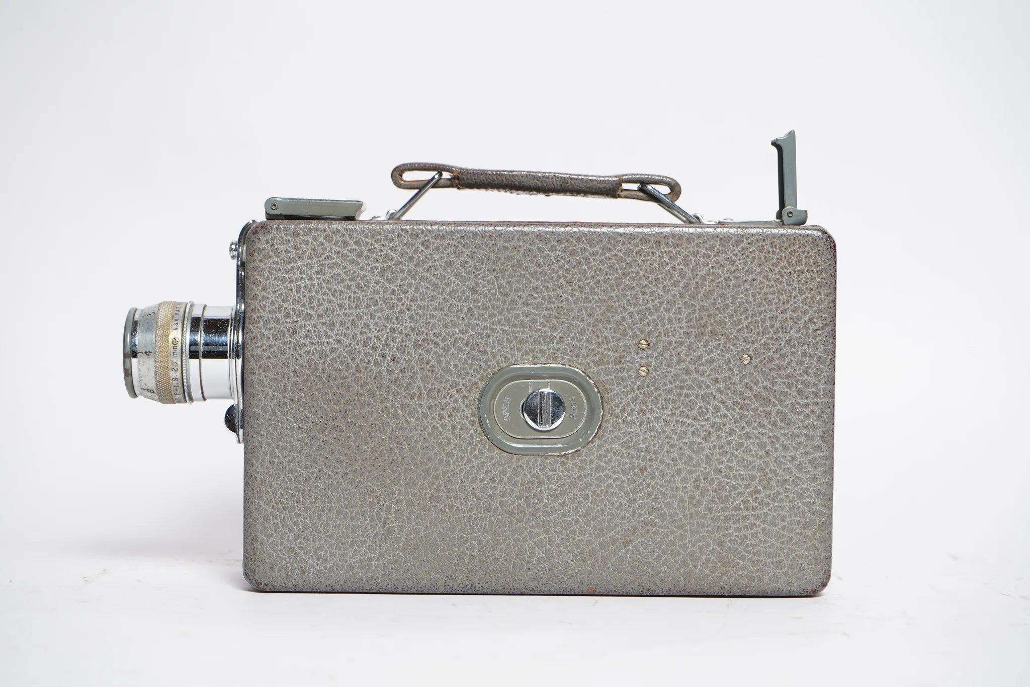 Ciné-Kodak Eight Model 20 Cine Camera — photograph