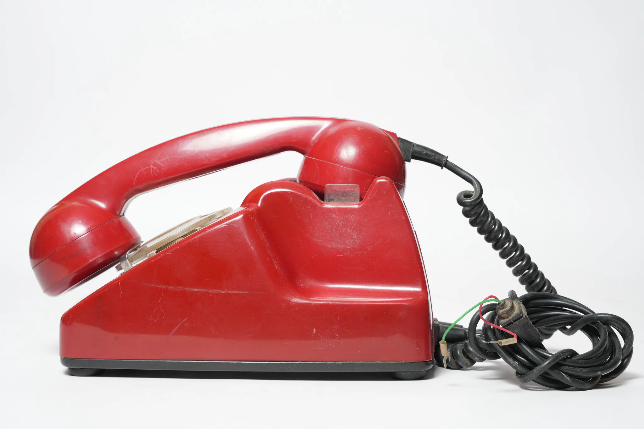 CITESA Heraldo Rotary Dial Telephone (Red) — photograph 4
