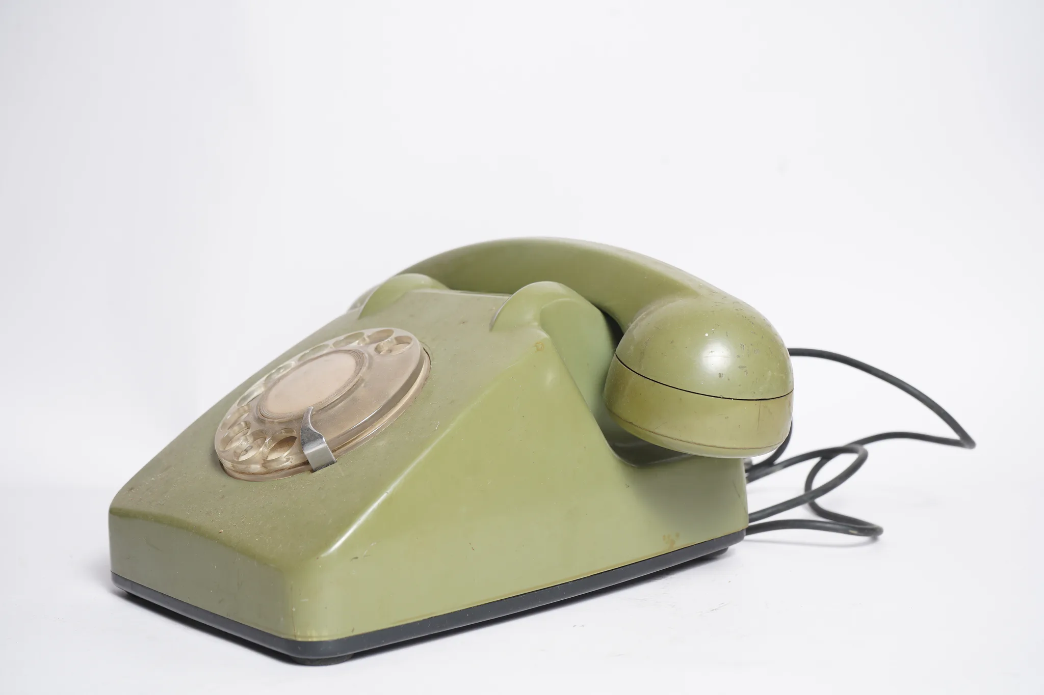 Deutsche Bundespost FeTAP 611 Rotary Telephone — photograph