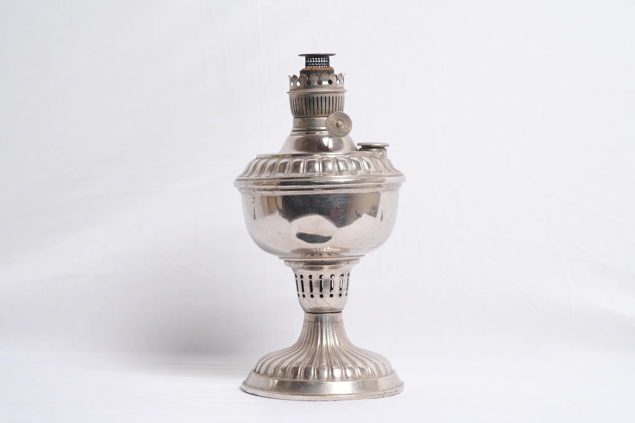 Ditmar Favorit Table Oil Lamp — photograph