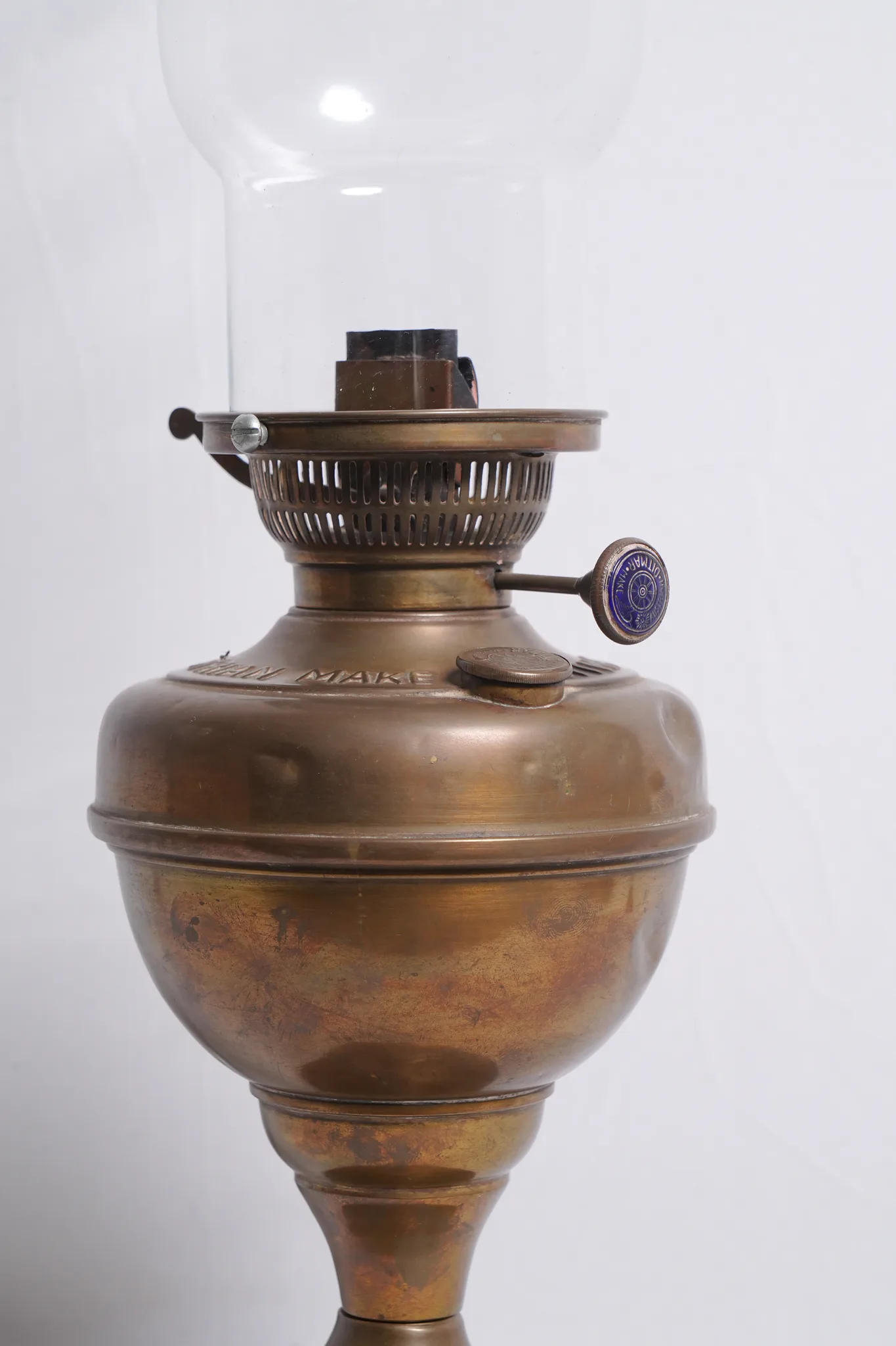 Vintage Dittmar Austrian Make Brass Kerosene Oil Lamp — photograph