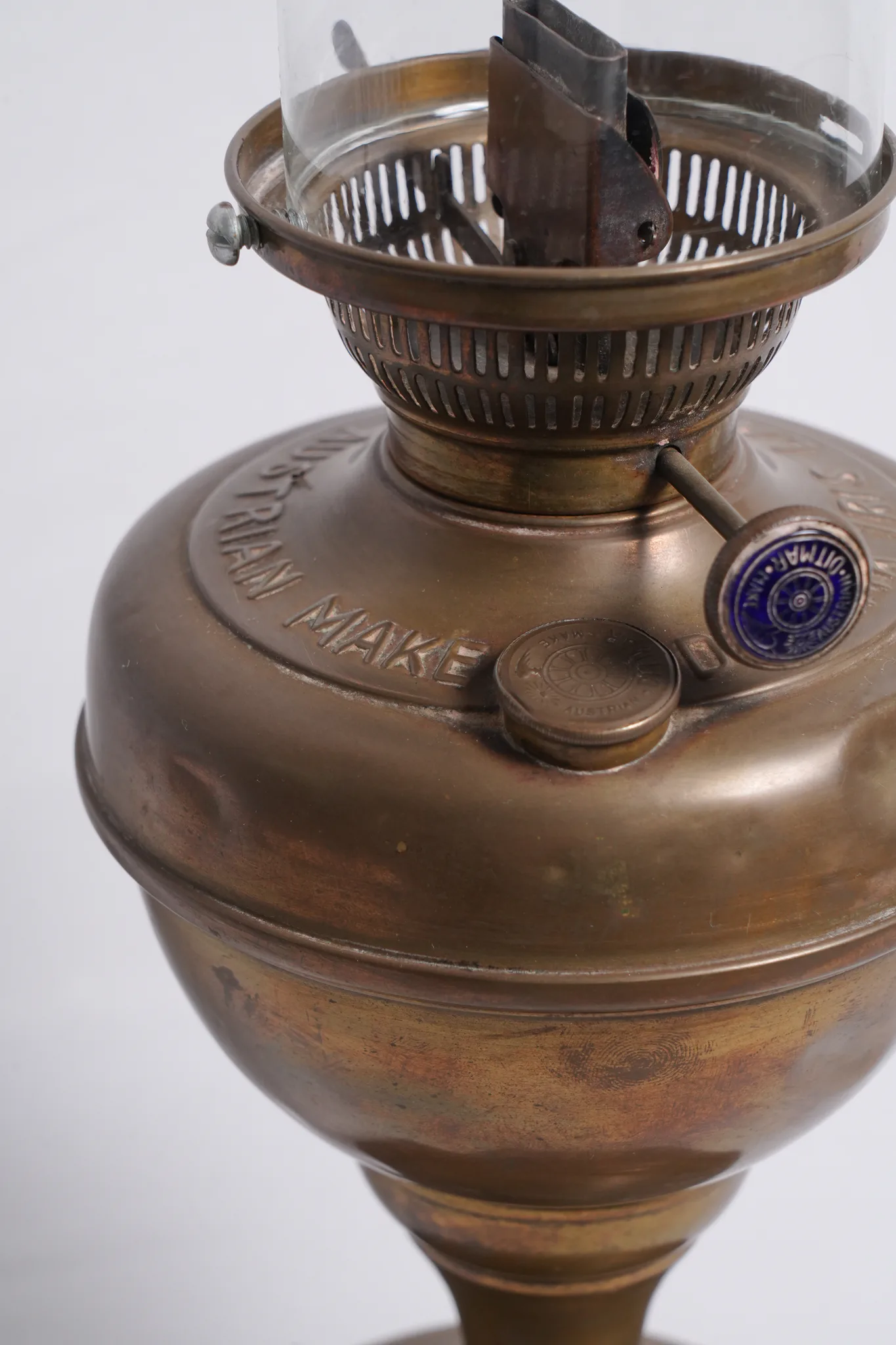 Vintage Dittmar Austrian Make Brass Kerosene Oil Lamp — photograph