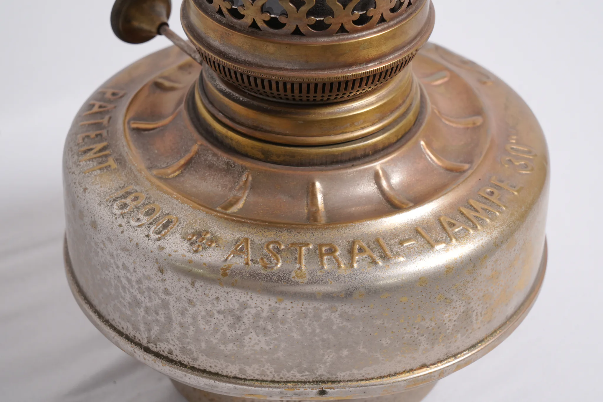 Vintage Dittmar Austrian Make Brass Kerosene Oil Lamp — photograph