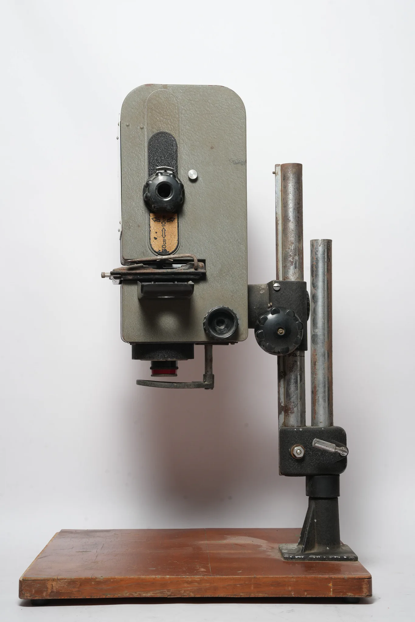 Durst 609 Medium Format Darkroom Enlarger — photograph 2