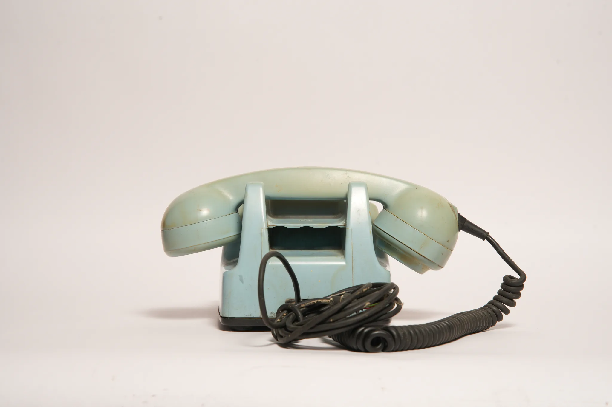 TESLA 4FP 120 70 Rotary Dial Telephone — photograph