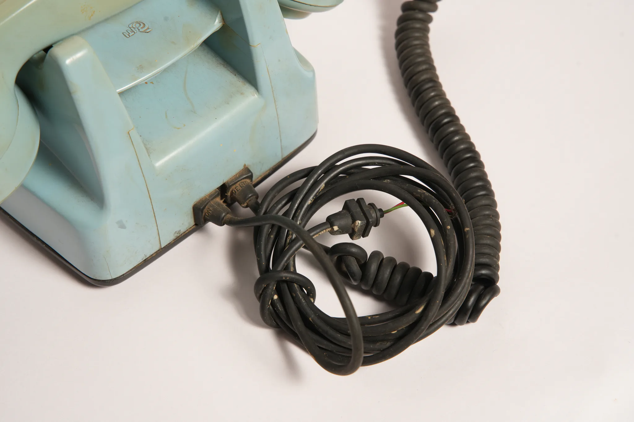 TESLA 4FP 120 70 Rotary Dial Telephone — photograph