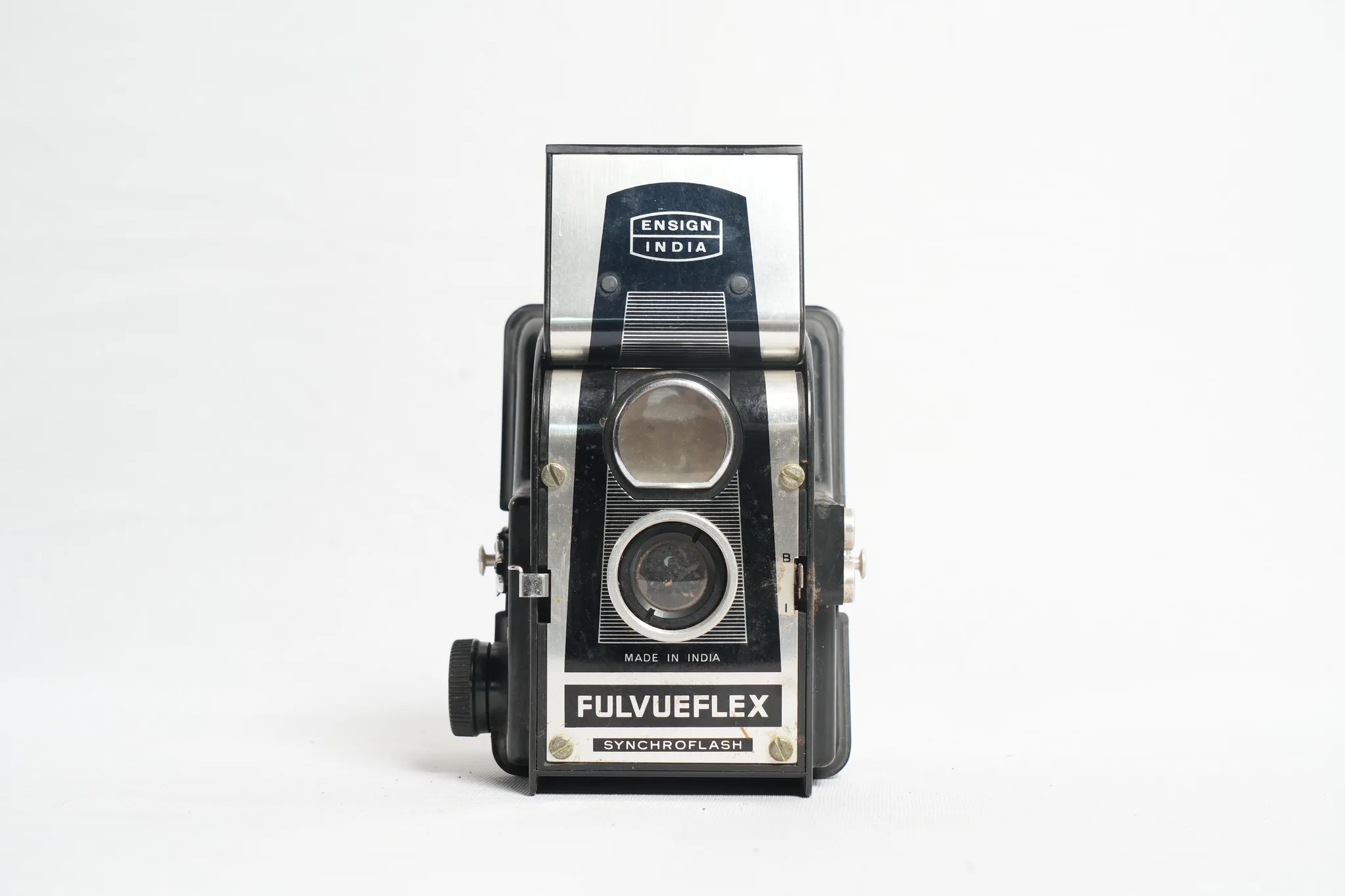 Fulvueflex Synchroflash Vintage TLR Camera — photograph