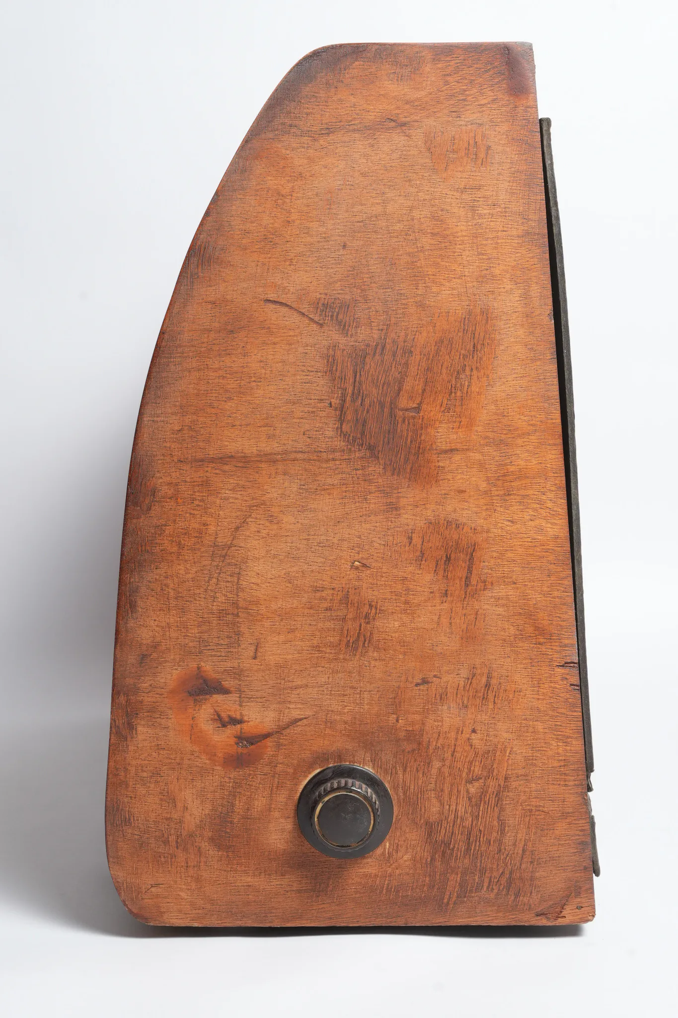 G.E.C. All-Wave Bandspread Tabletop Valve Radio — photograph 3