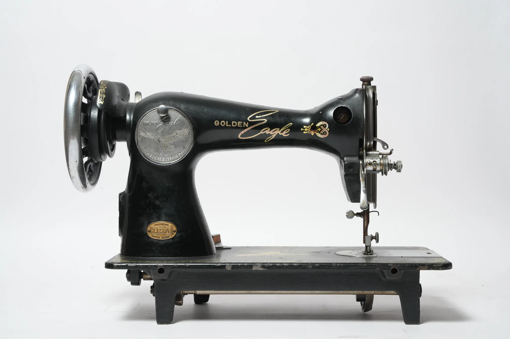 Golden Eagle Class 15 Vintage Sewing Machine Head — Regional Mercantile Badging