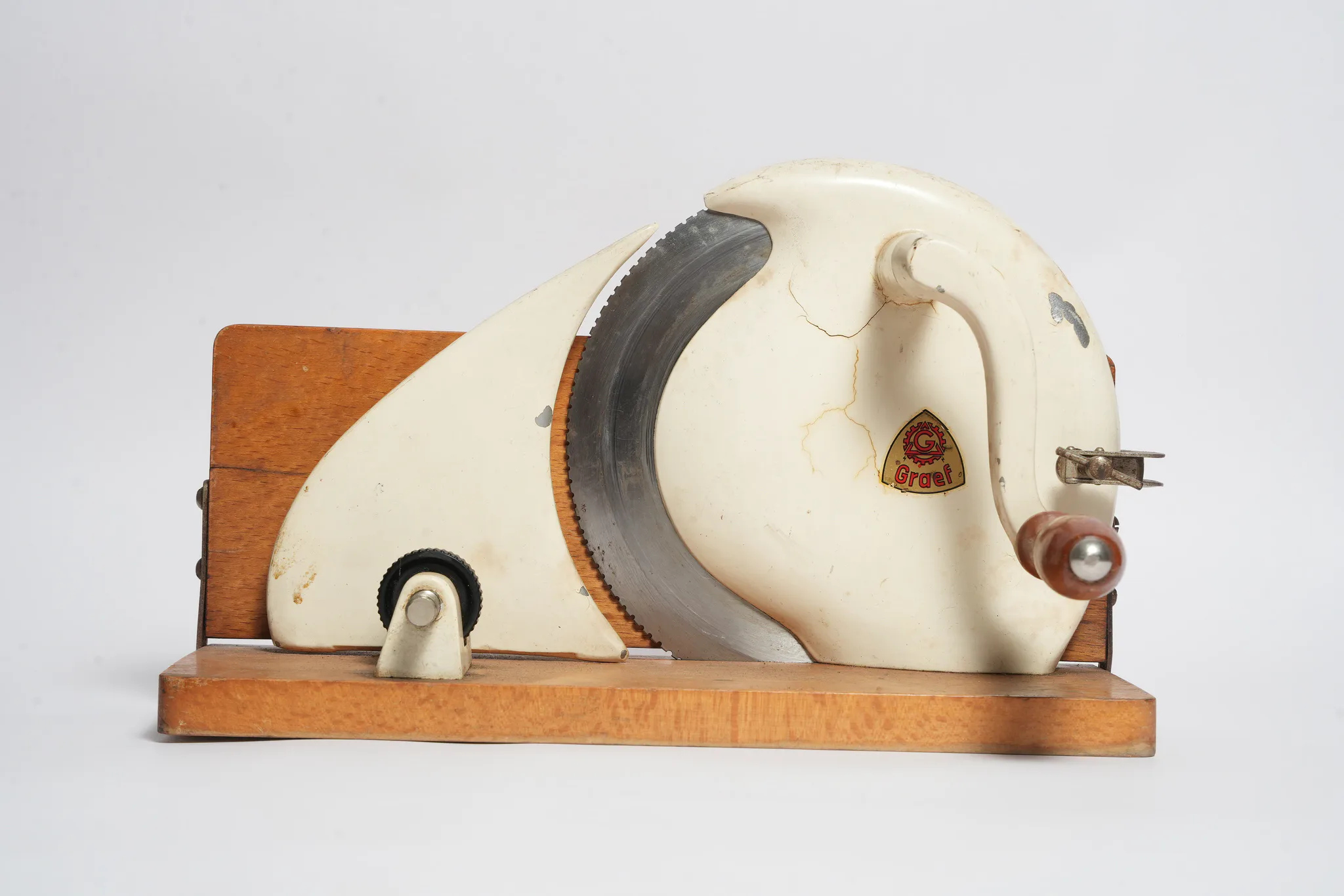 Graef Manual Folding Bread Slicer — The Space-Saving Folding Mechanism