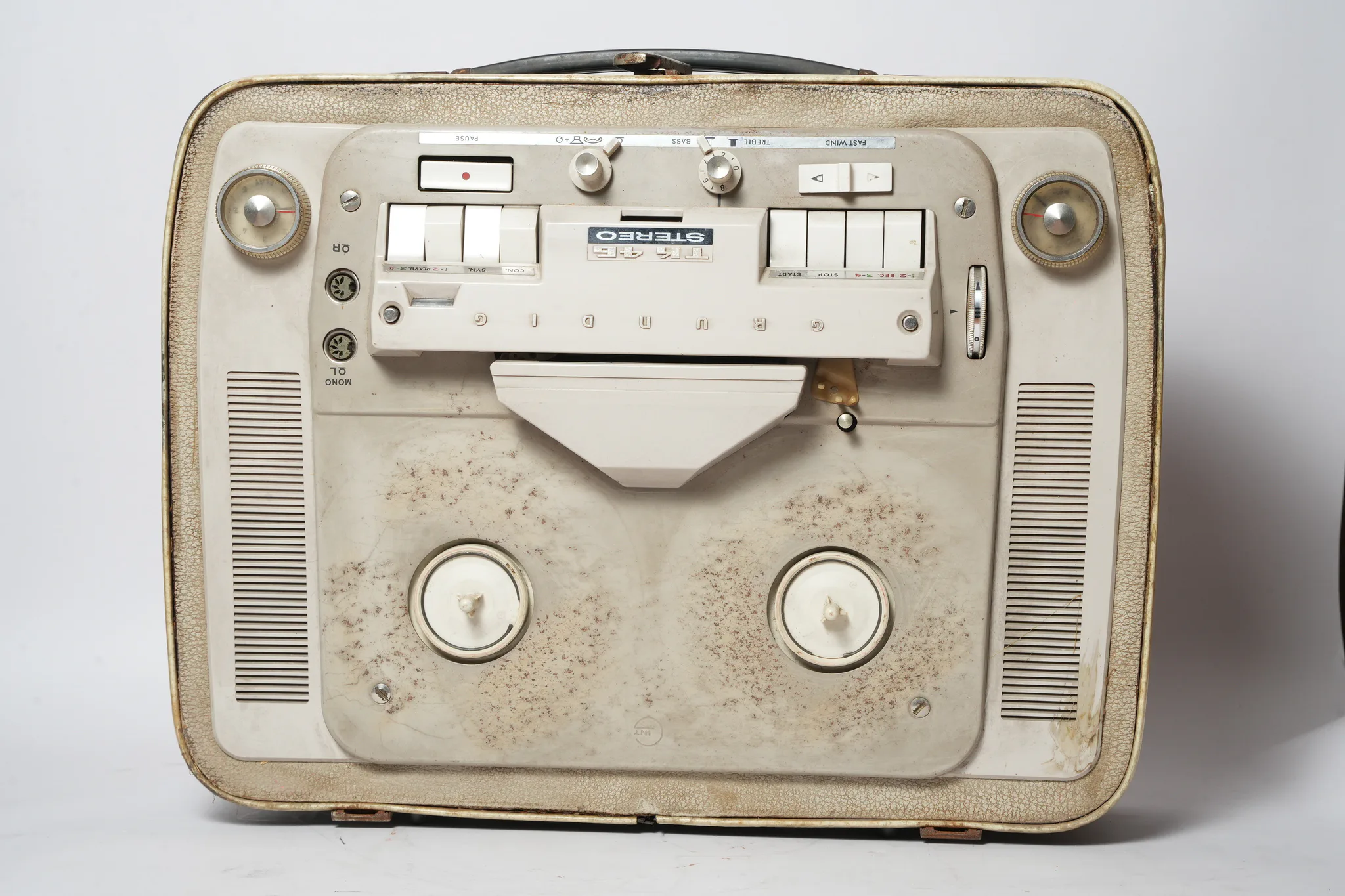 Grundig TK 46 Stereo Reel-to-Reel Tape Recorder — photograph 2