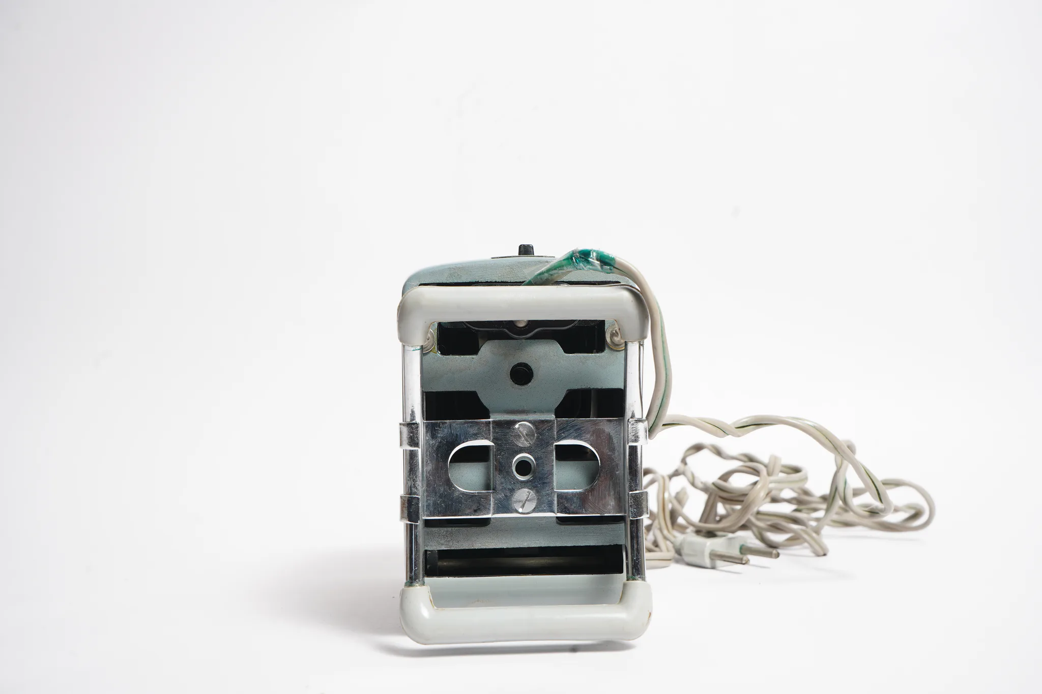Harmony 35 Slide Projector (Blue Enamel) — photograph