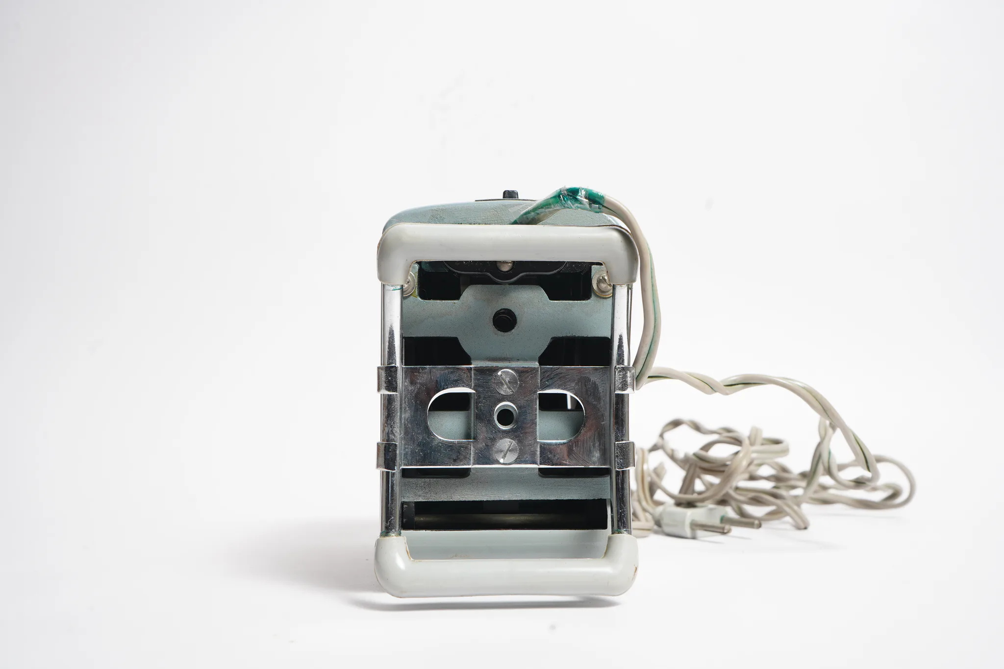 Harmony 35 Slide Projector (Blue Enamel) — photograph