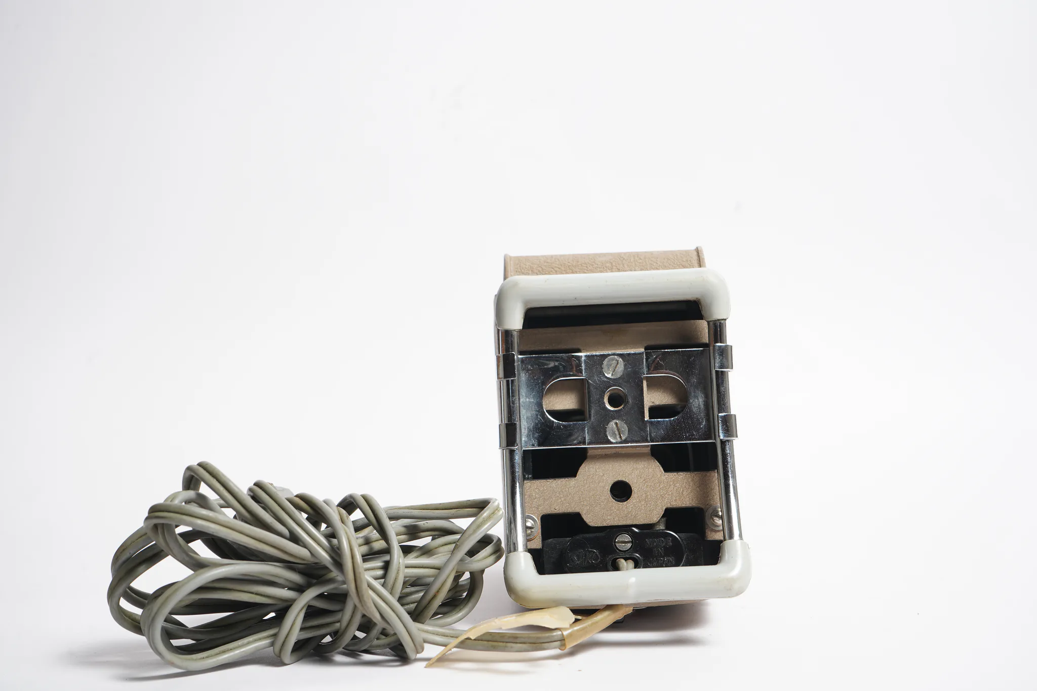 Harmony 35 Slide Projector (Tan Crinkle) — photograph