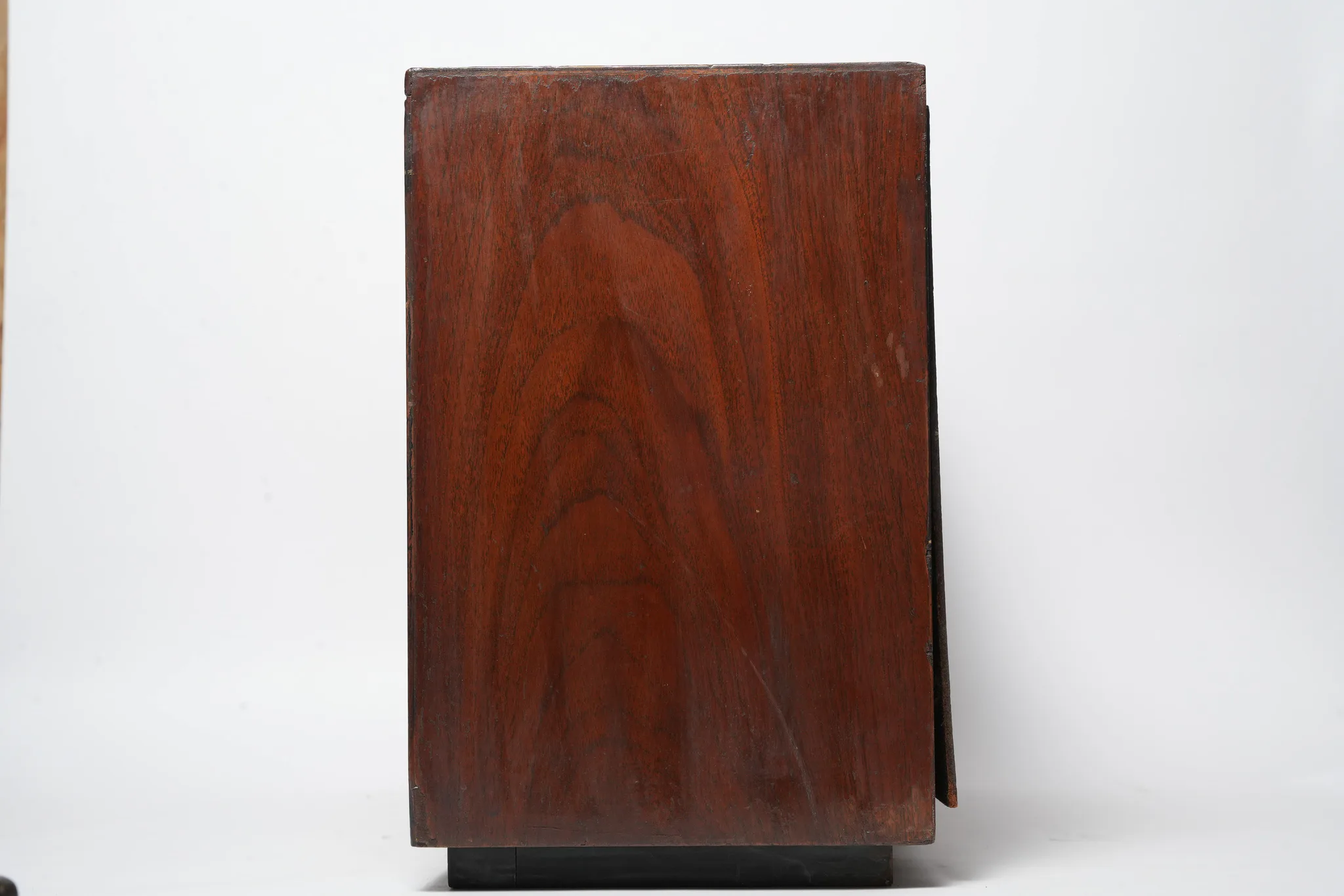 His Master's Voice Model 5170 Valve Table Radio — photograph 2
