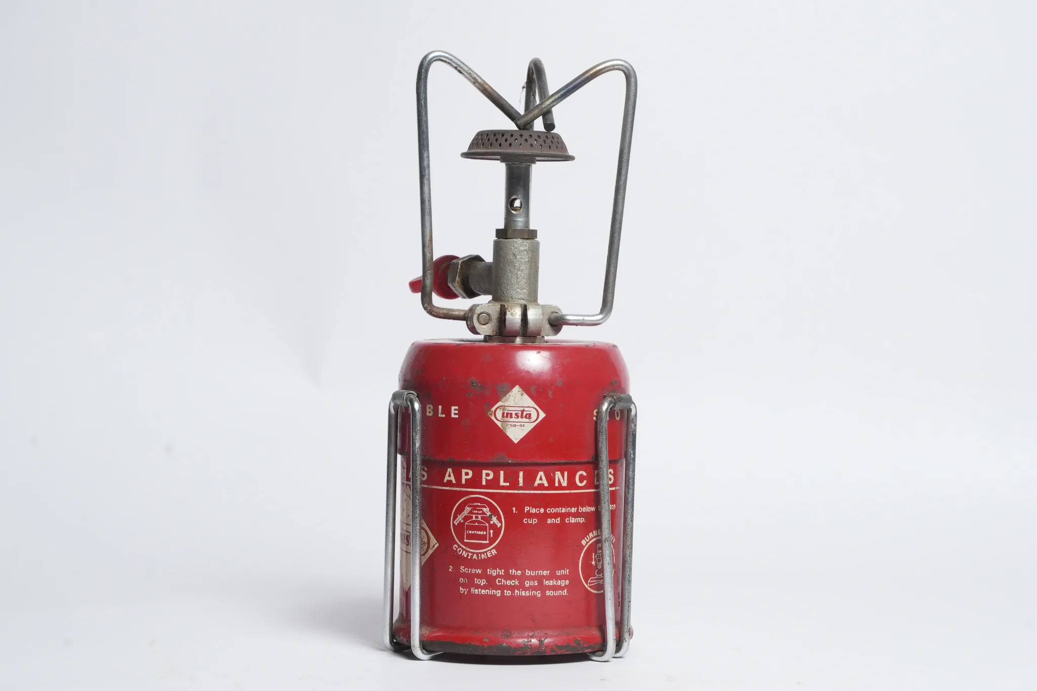 Insta SO-01 Vintage Portable Camping Gas Stove — photograph 1
