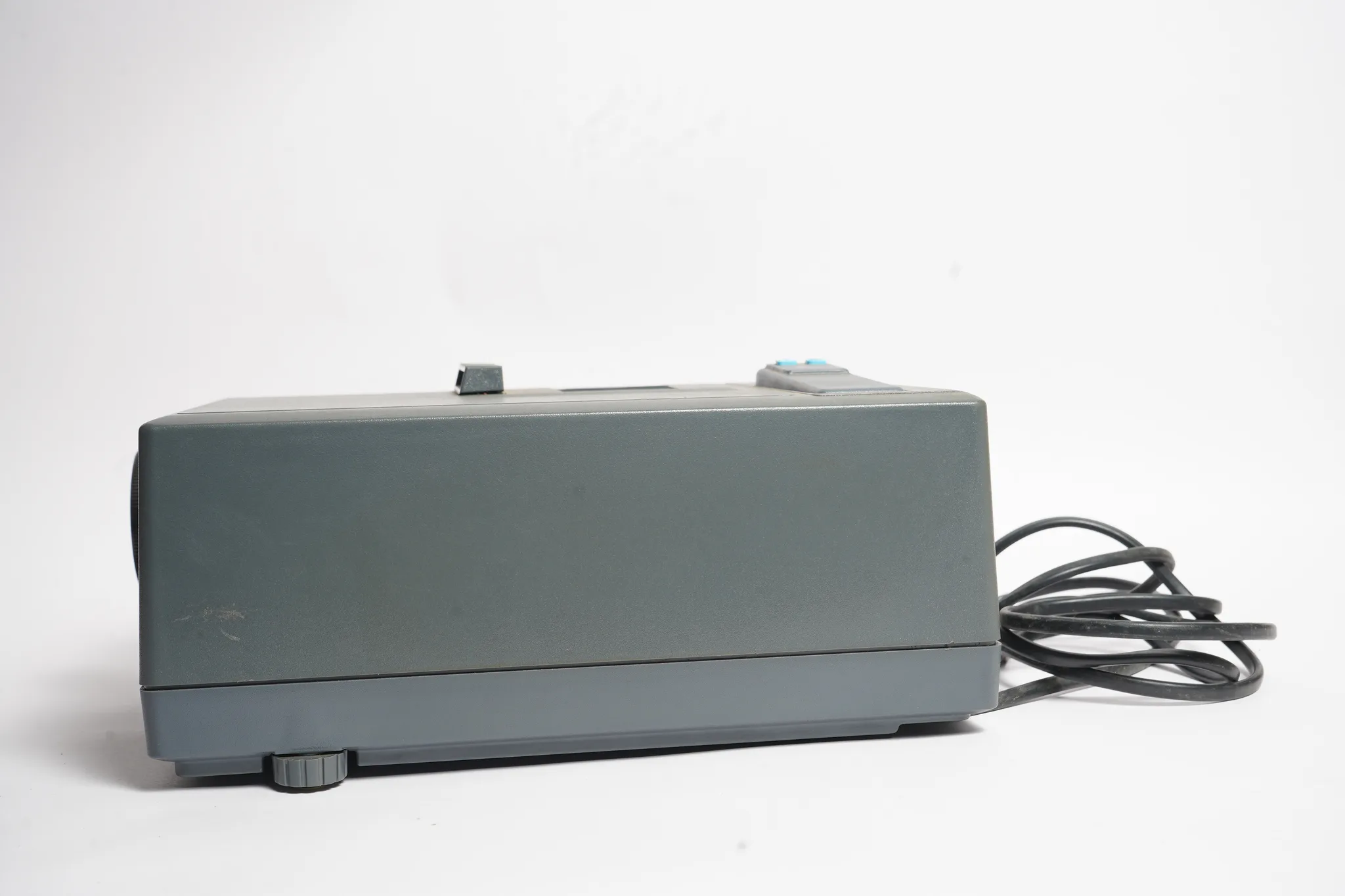 Kindermann 1500 E Diafocus Projector — photograph