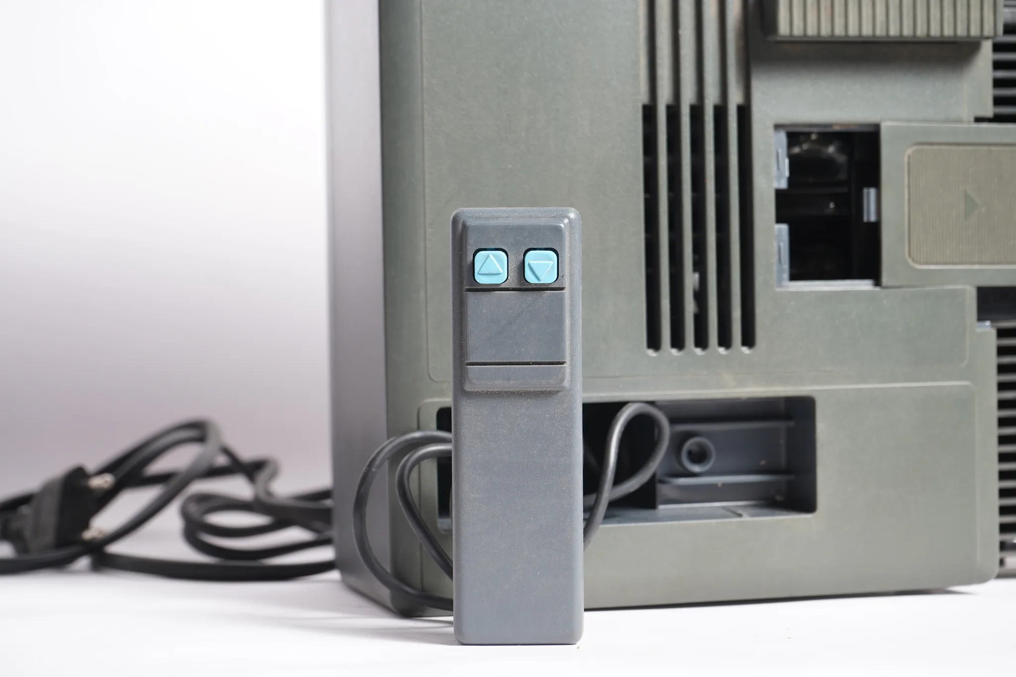 Kindermann 1500 E Diafocus Projector — photograph