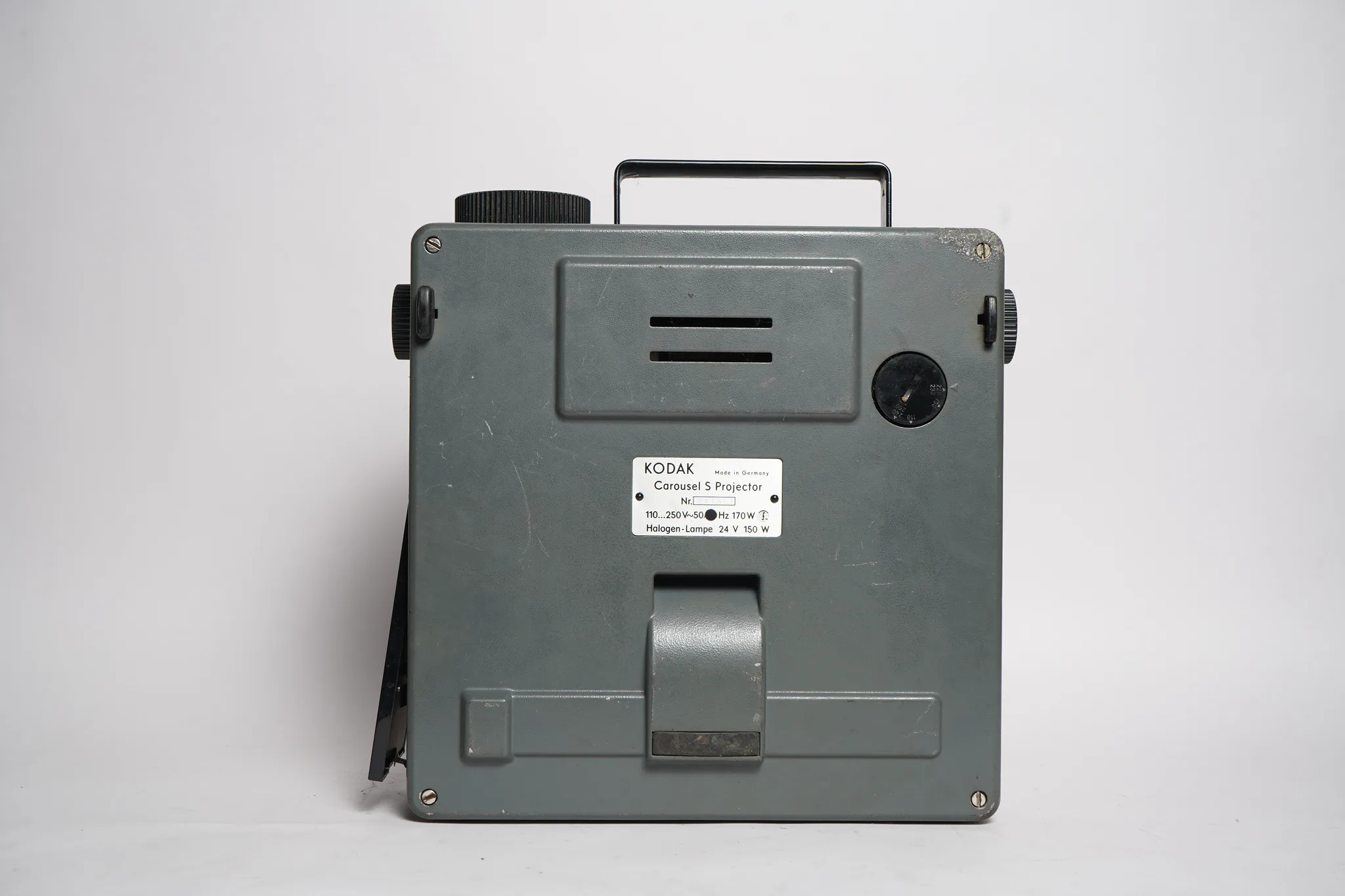Kodak Carousel S Slide Projector — Eastman Kodak AG Stuttgart: a tangible chapter of the analog era.