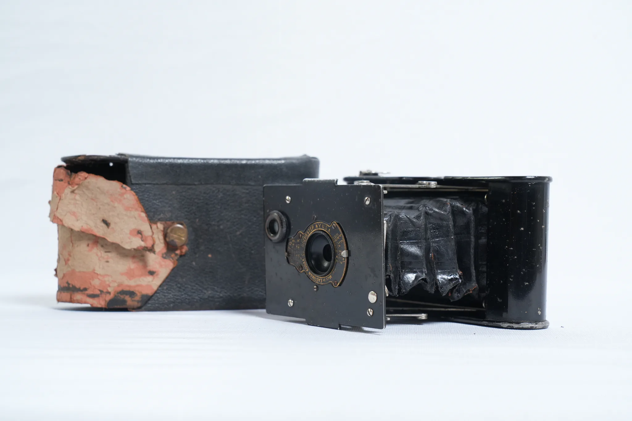 Kodak No. 2 Folding Autographic Brownie Model B — photograph 2