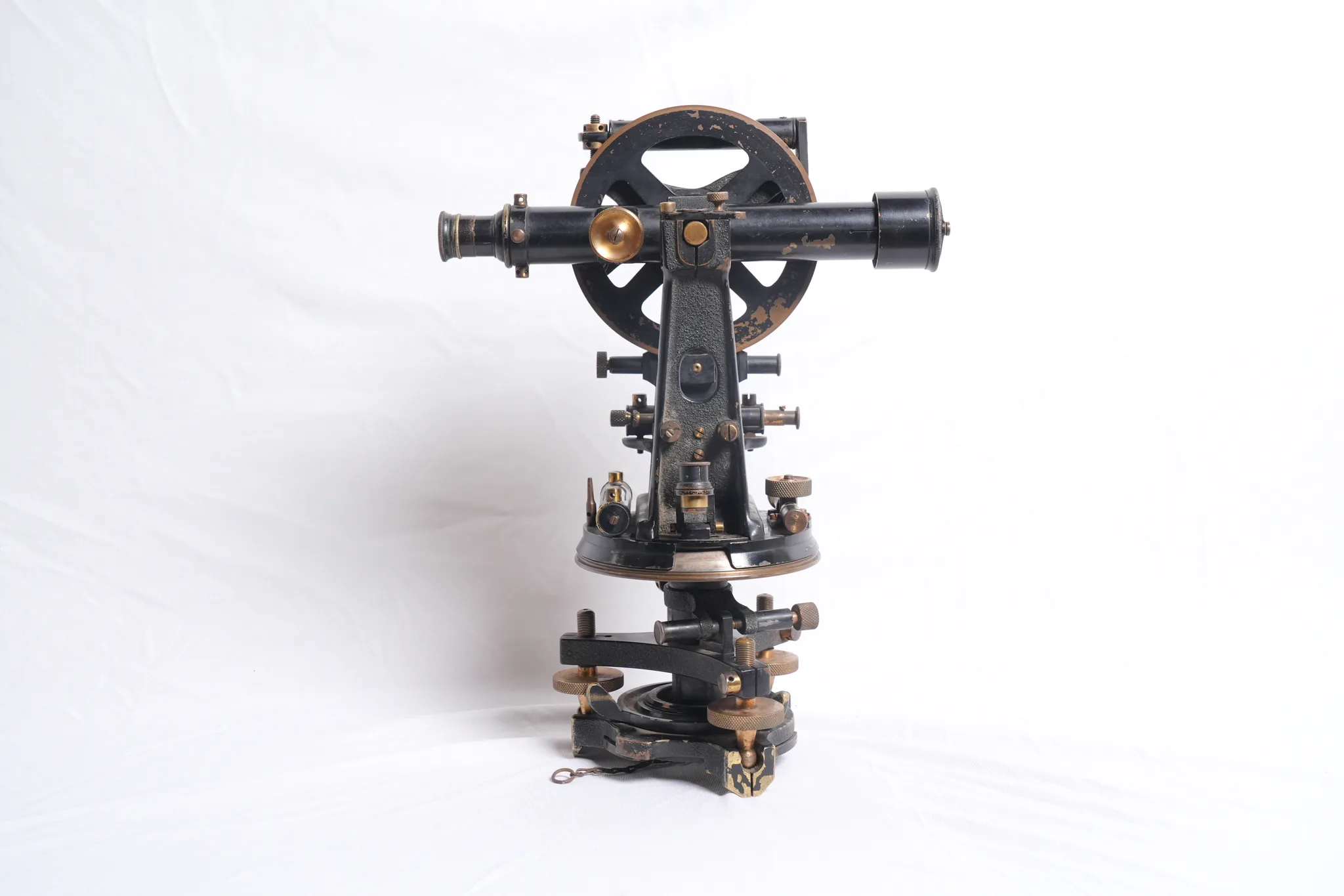 Lawrence & Mayo Transit Theodolite No. 513 — photograph 4