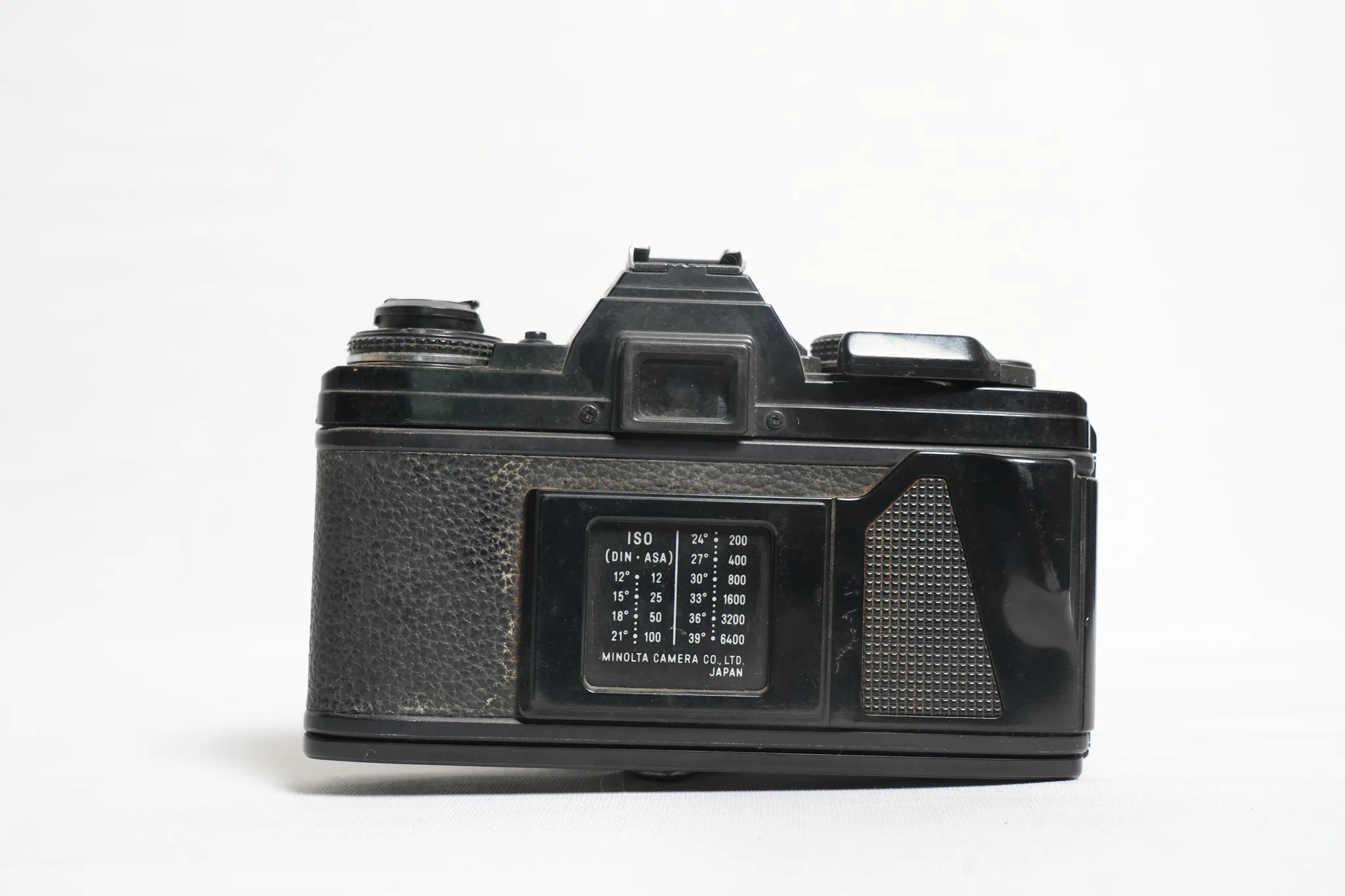 Minolta X-700 35mm SLR Camera with Vivitar Zoom Lens — photograph 3