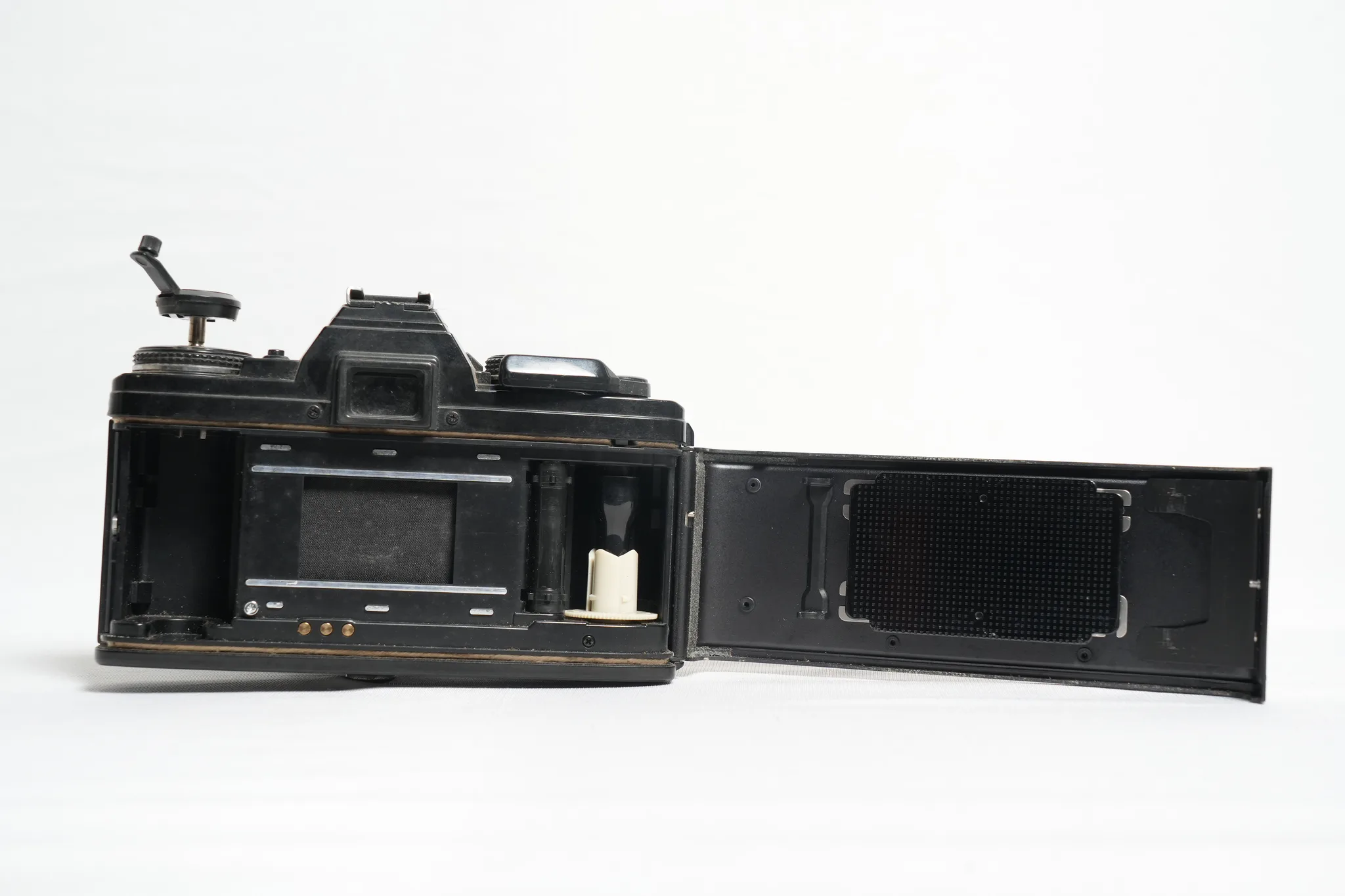 Minolta X-700 35mm SLR Camera with Vivitar Zoom Lens — photograph 6