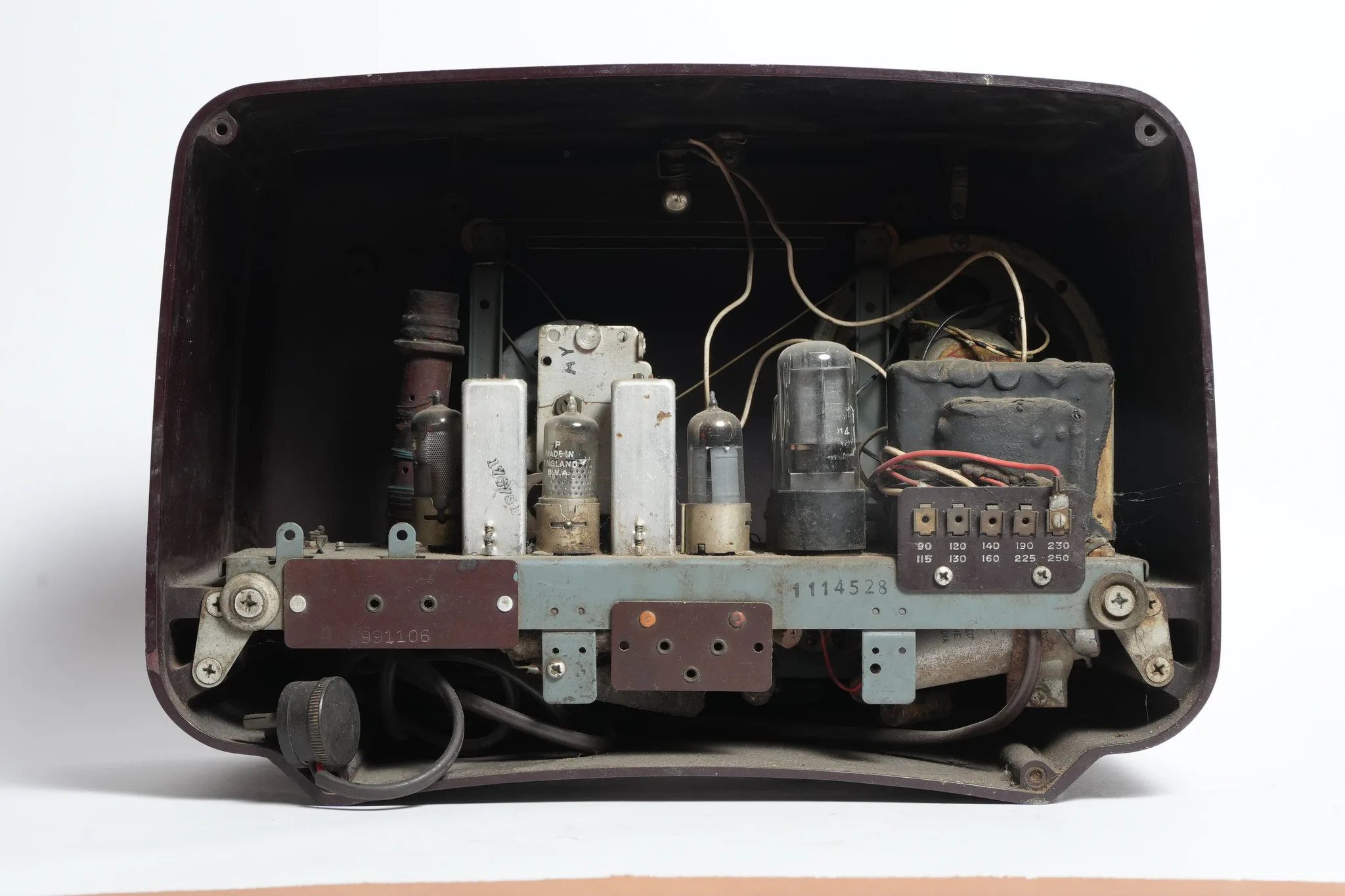 Murphy TA158 Valve Radio — photograph 4