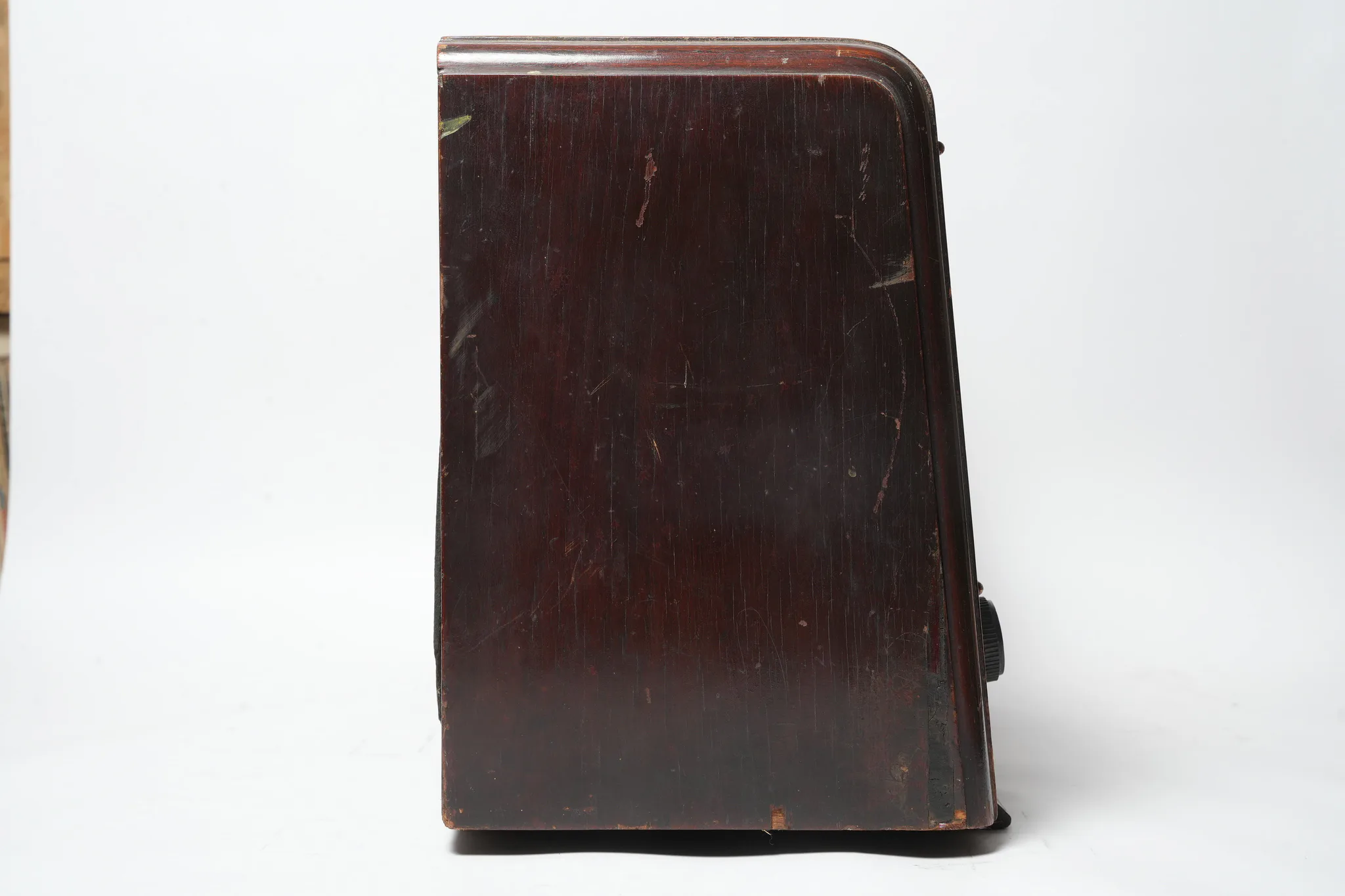 National-Ekco 5-Band Wooden Valve Table Radio — photograph 1