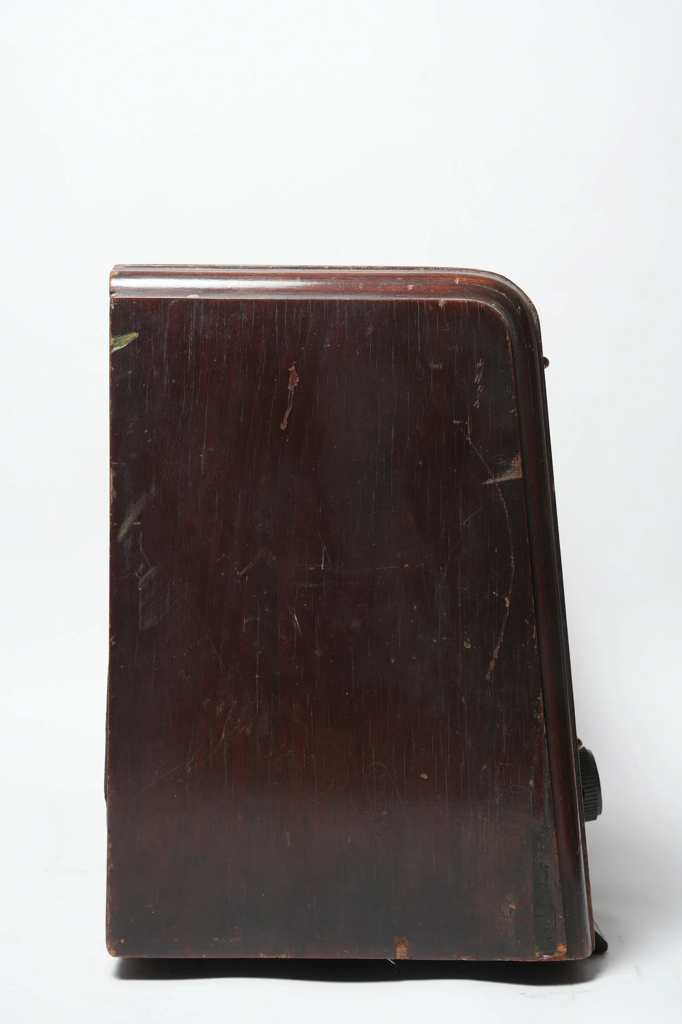 National-Ekco 5-Band Wooden Valve Table Radio — photograph 2