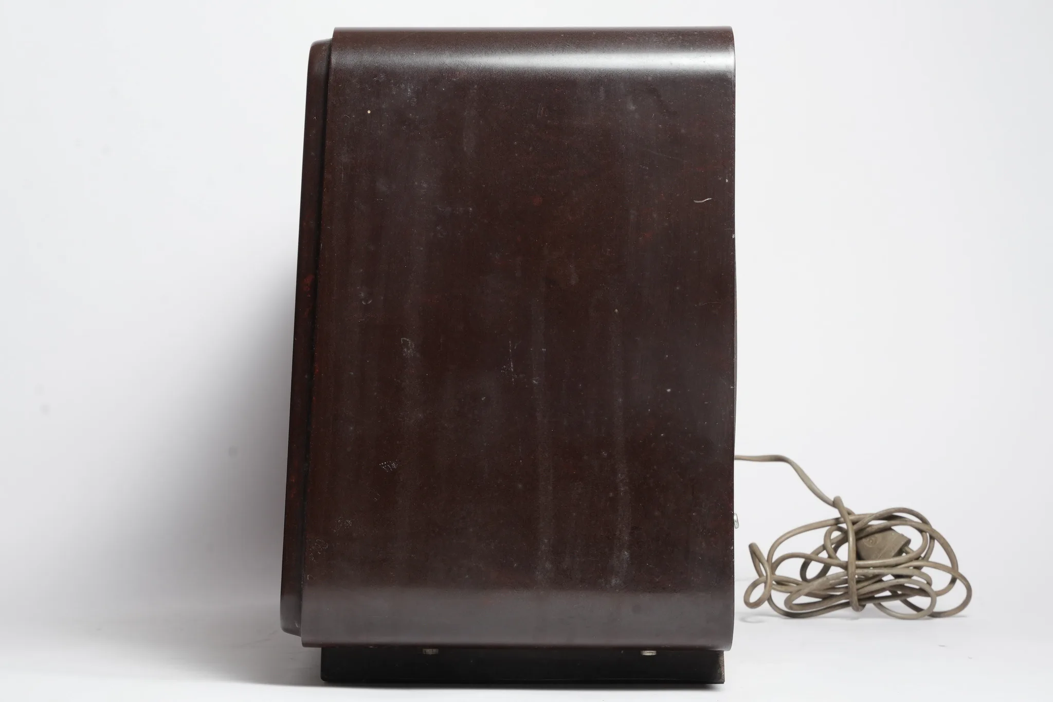 National Ekco Model A.744 Radio Receiver — photograph 2