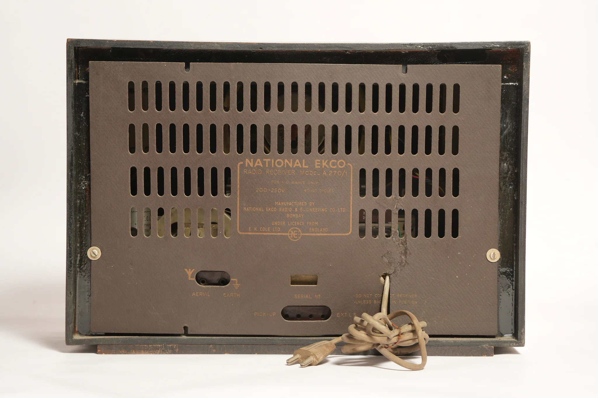 National Ekco Radio Vintage Vacuum Tube Table Radio — photograph