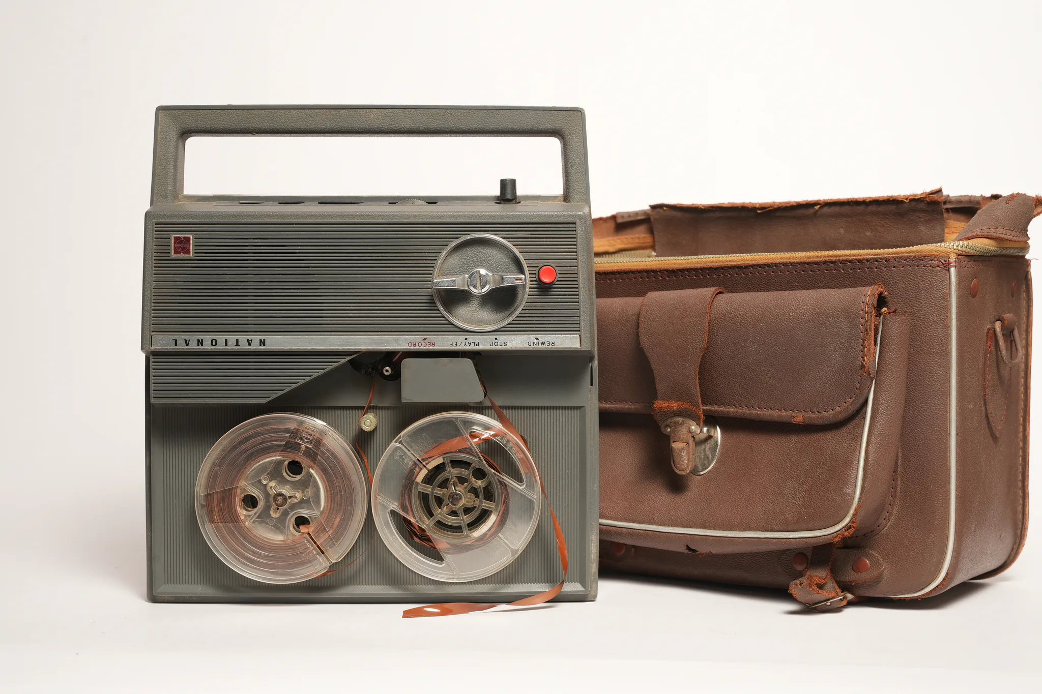 National Solid State Portable Reel-to-Reel Tape Recorder — photograph 4