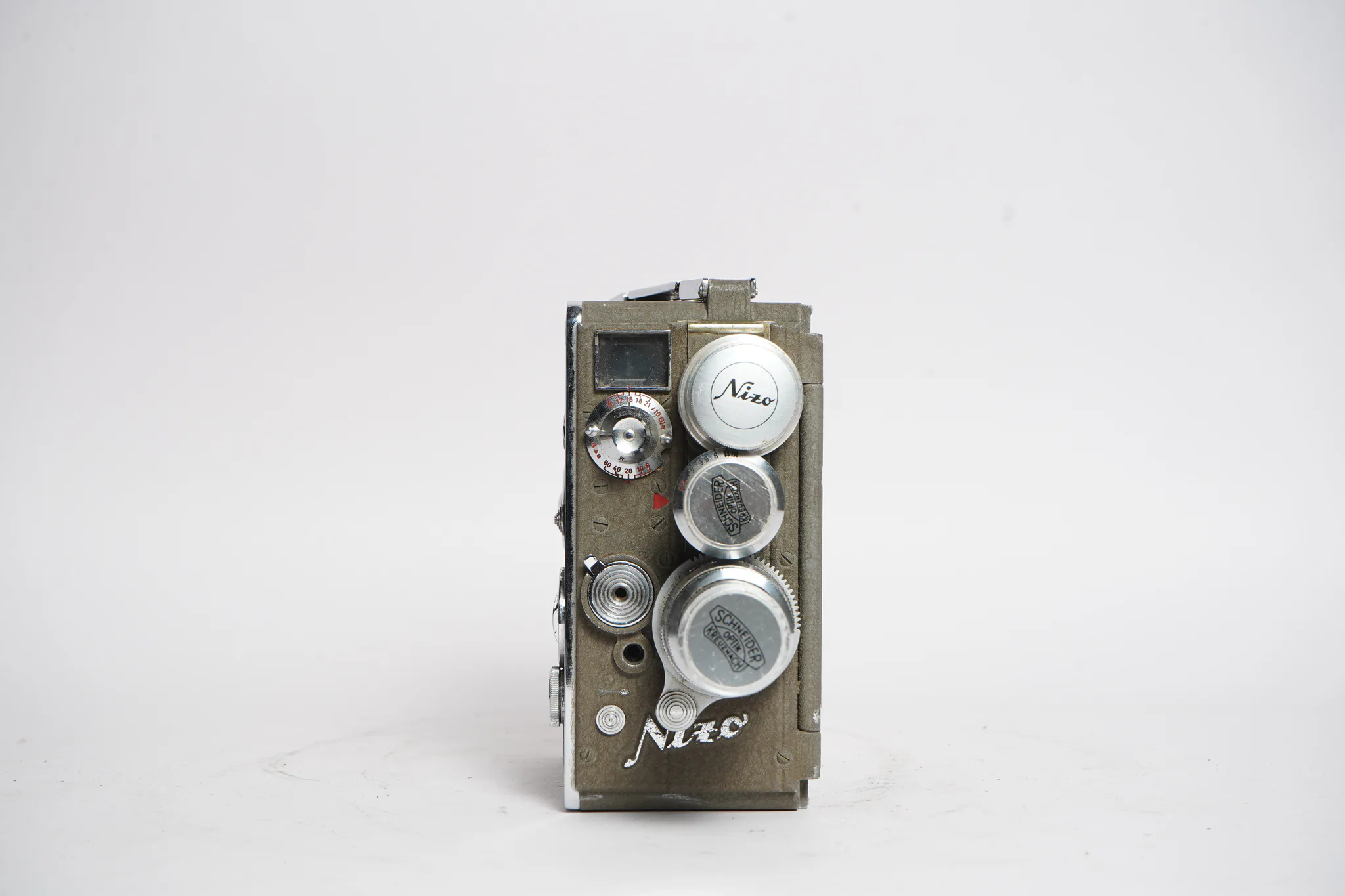 Nizo Heliomatic 8 Mod. S2R Cine Camera — photograph