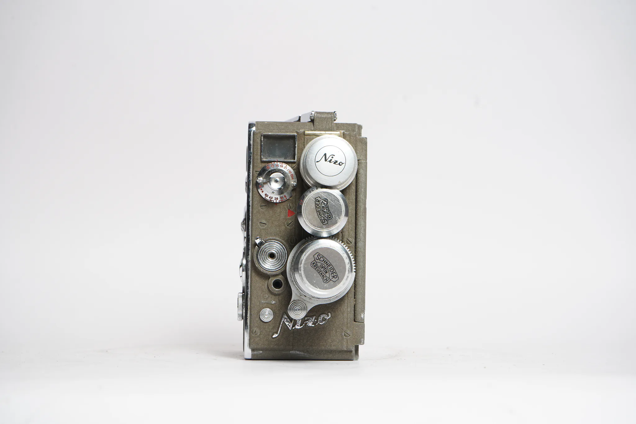 Nizo Heliomatic 8 Mod. S2R Cine Camera — photograph