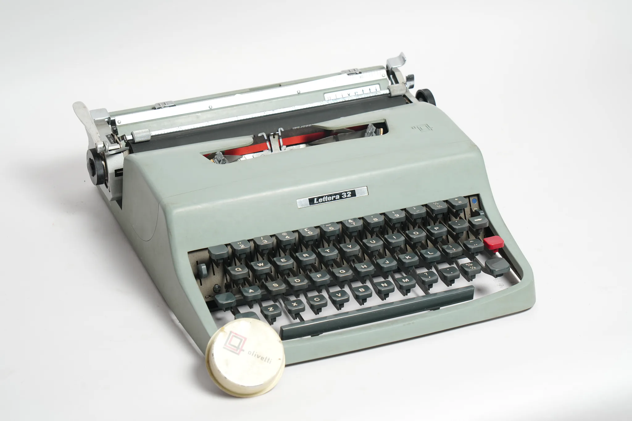 Olivetti Lettera 32 Vintage Sage Green Typewriter