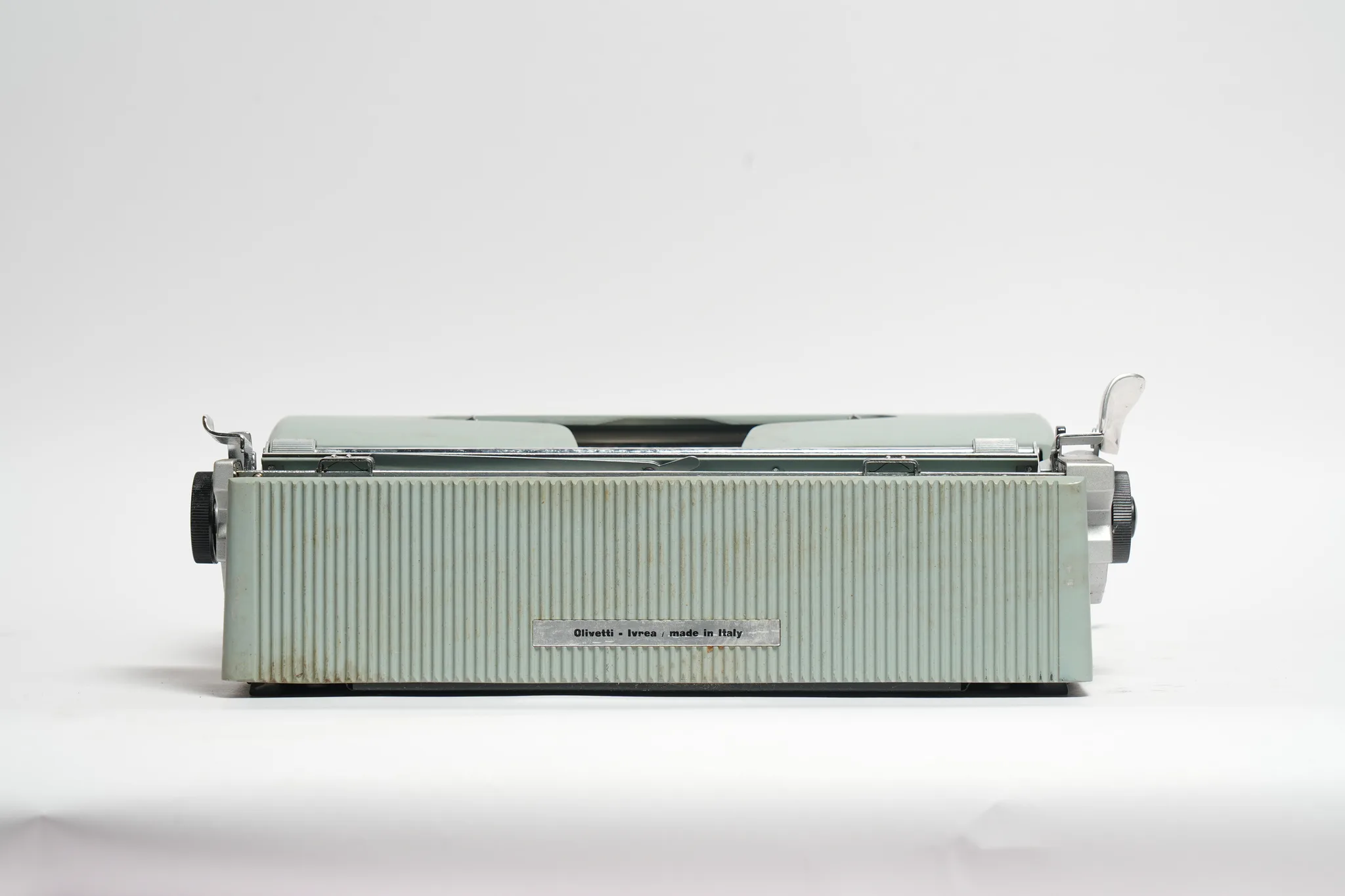Olivetti Lettera 32 Vintage Sage Green Typewriter — photograph