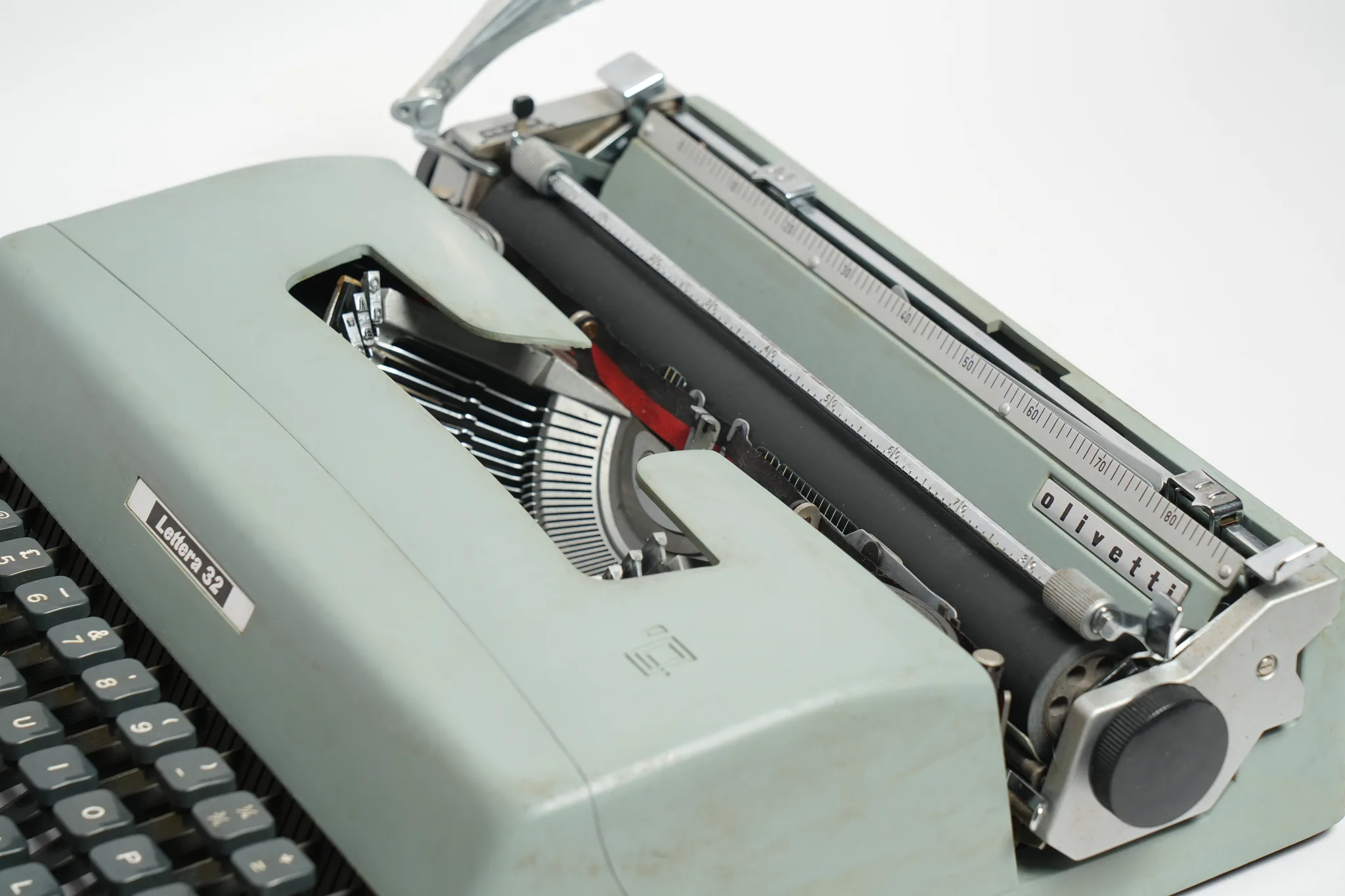 Olivetti Lettera 32 Vintage Sage Green Typewriter — photograph