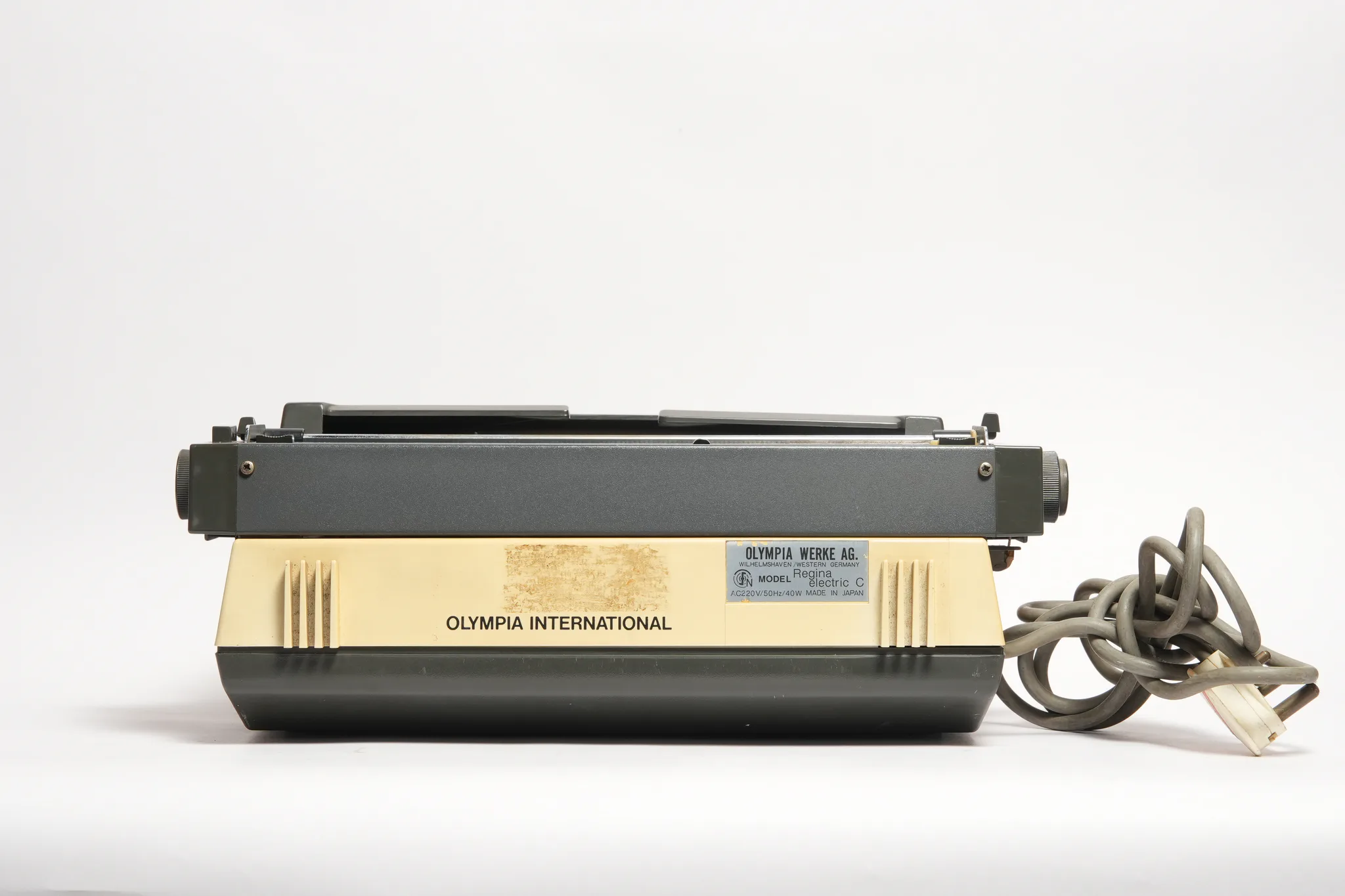Olympia Regina Electric C Portable Typewriter — photograph