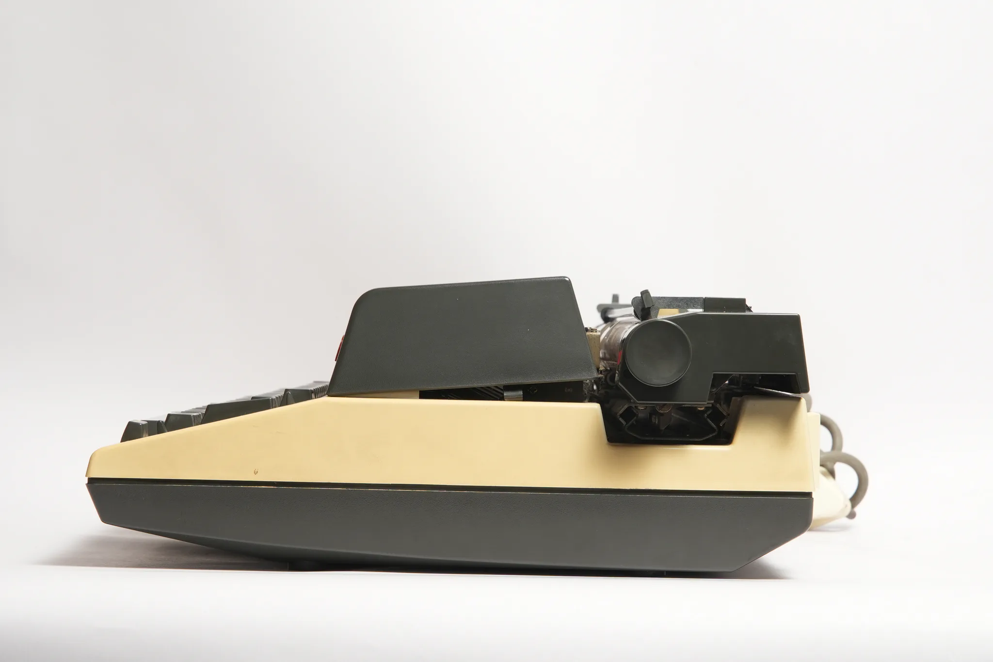 Olympia Regina Electric C Portable Typewriter — photograph